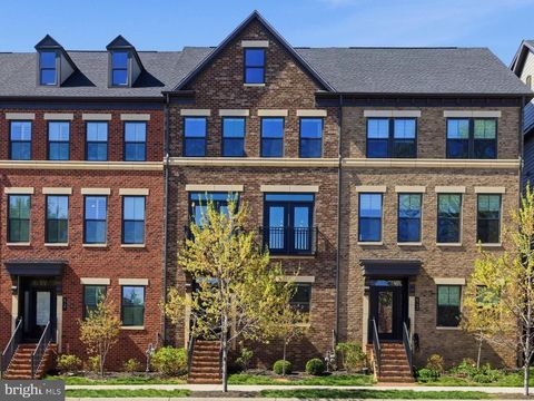 6725 LANGSTON BOULEVARD ARLINGTON VA 22205