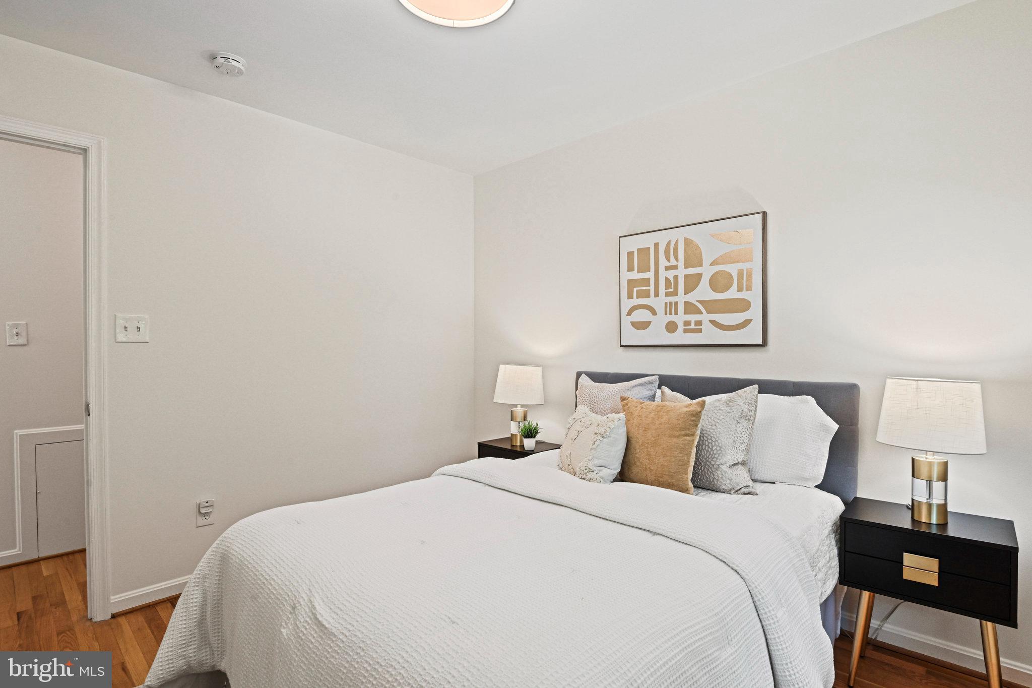 PICKETT ESTATES - Residential