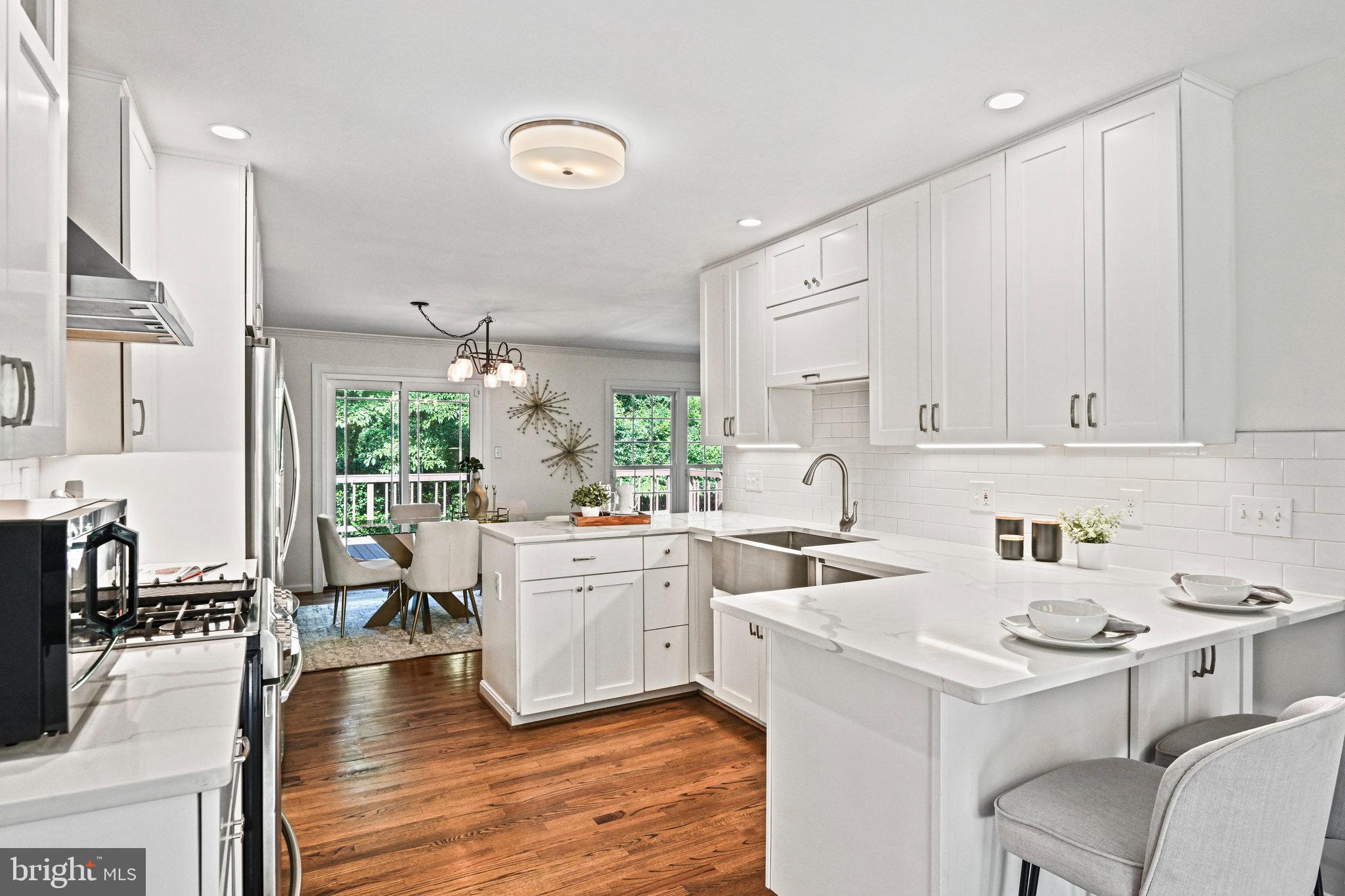 PICKETT ESTATES - Residential