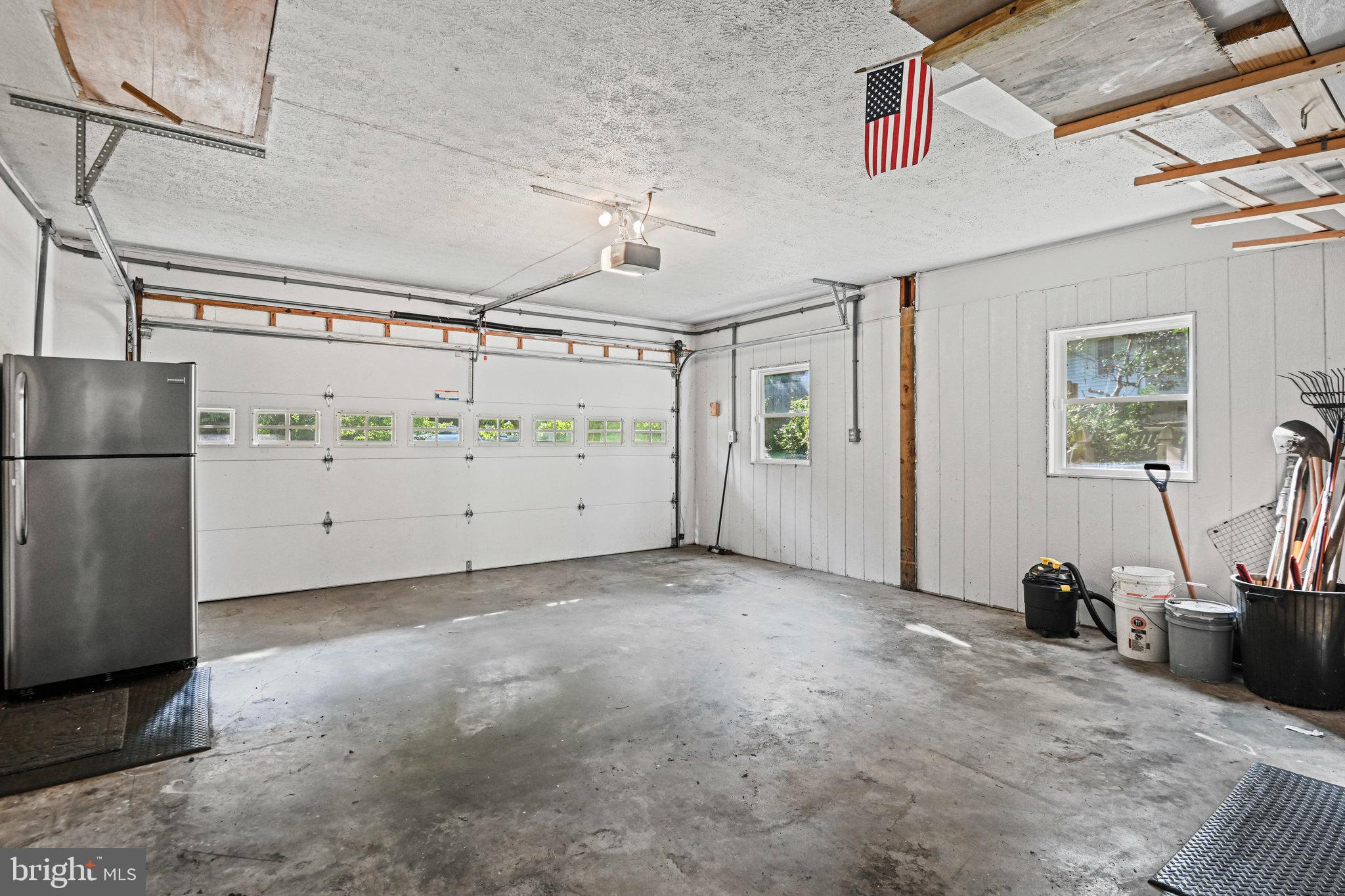 PICKETT ESTATES - Residential