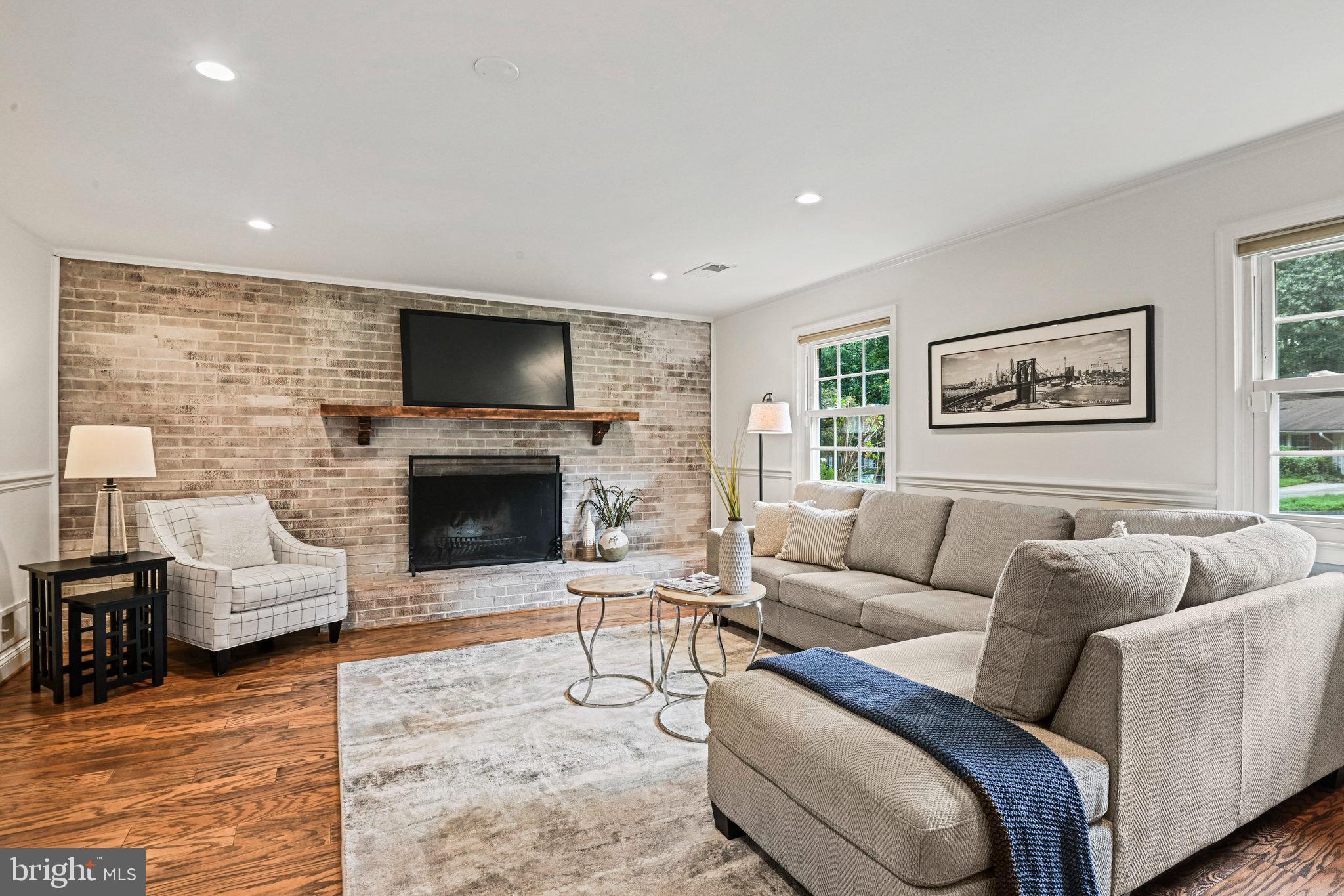 PICKETT ESTATES - Residential