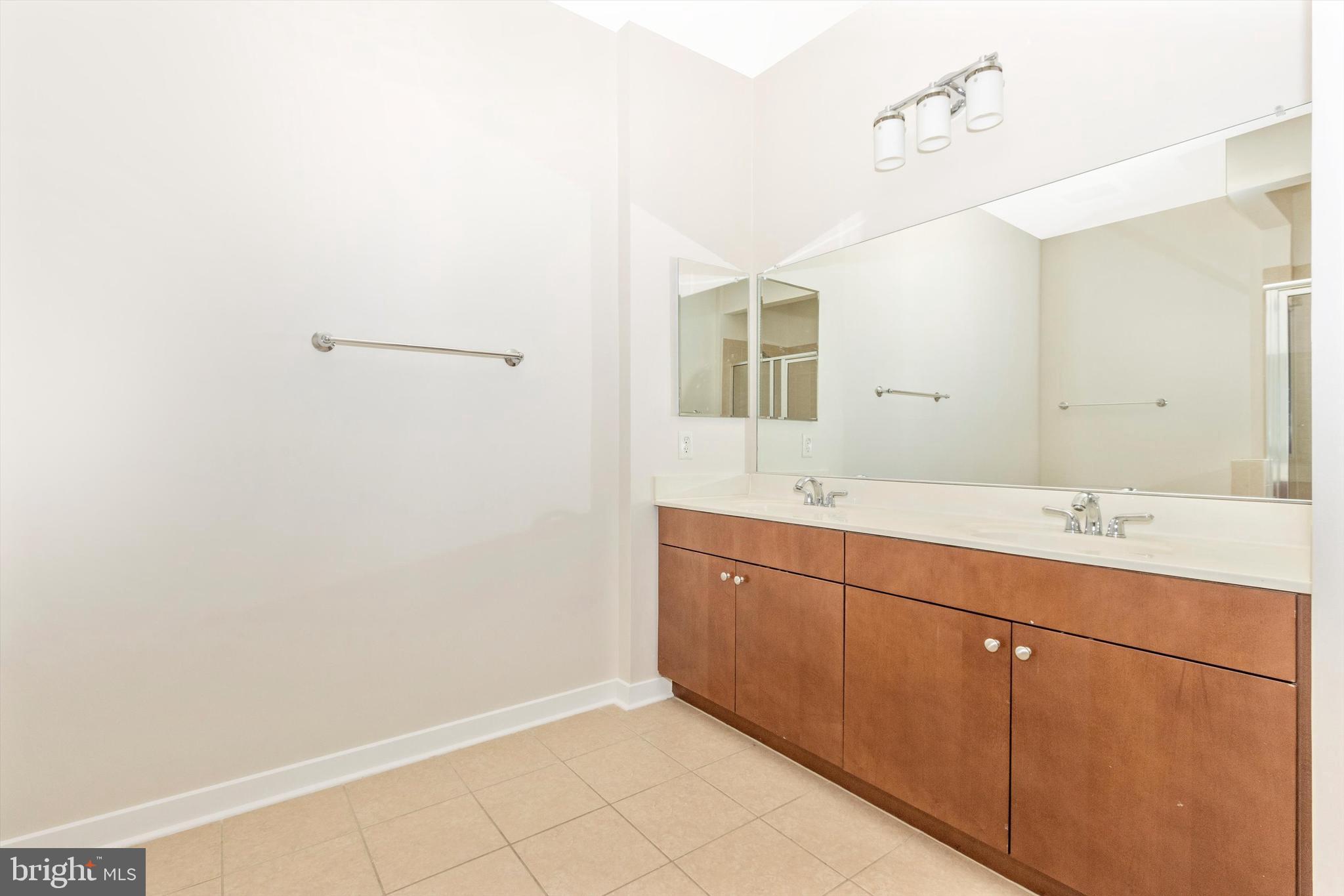 CHARLES VILLAGE - Residential