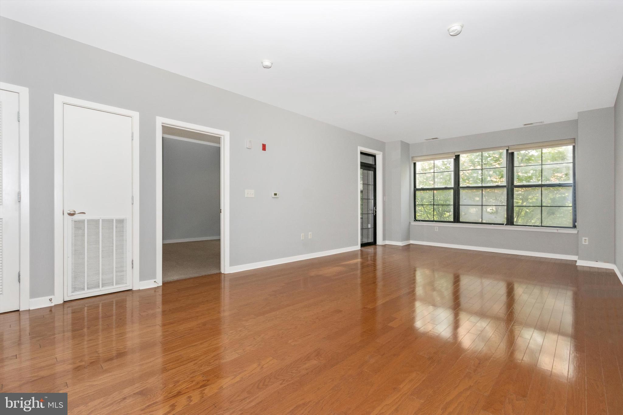 CHARLES VILLAGE - Residential