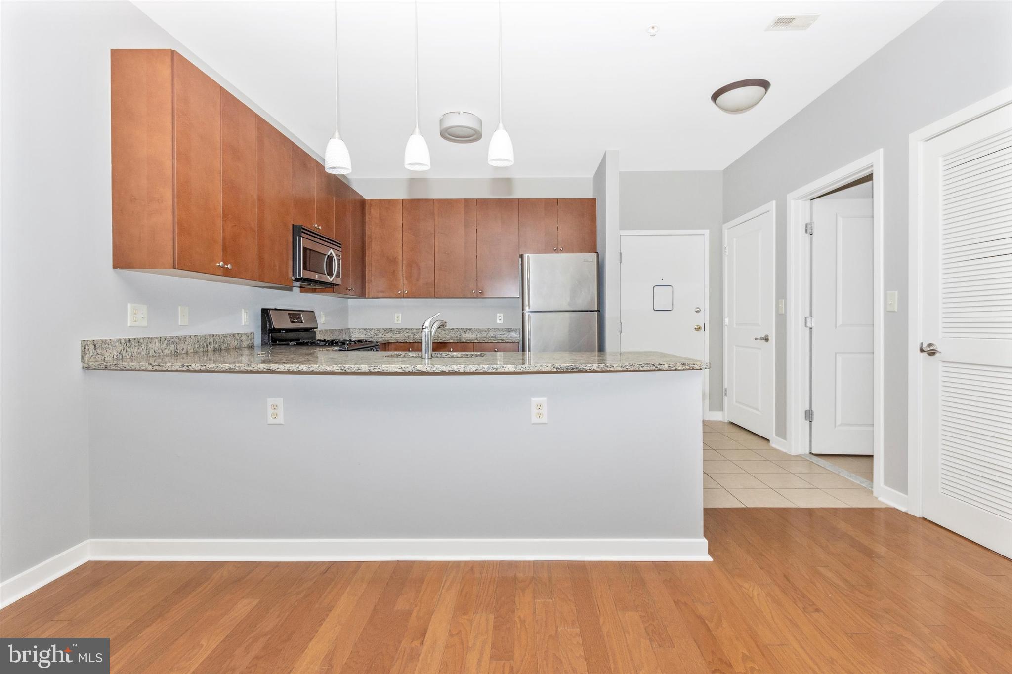 CHARLES VILLAGE - Residential