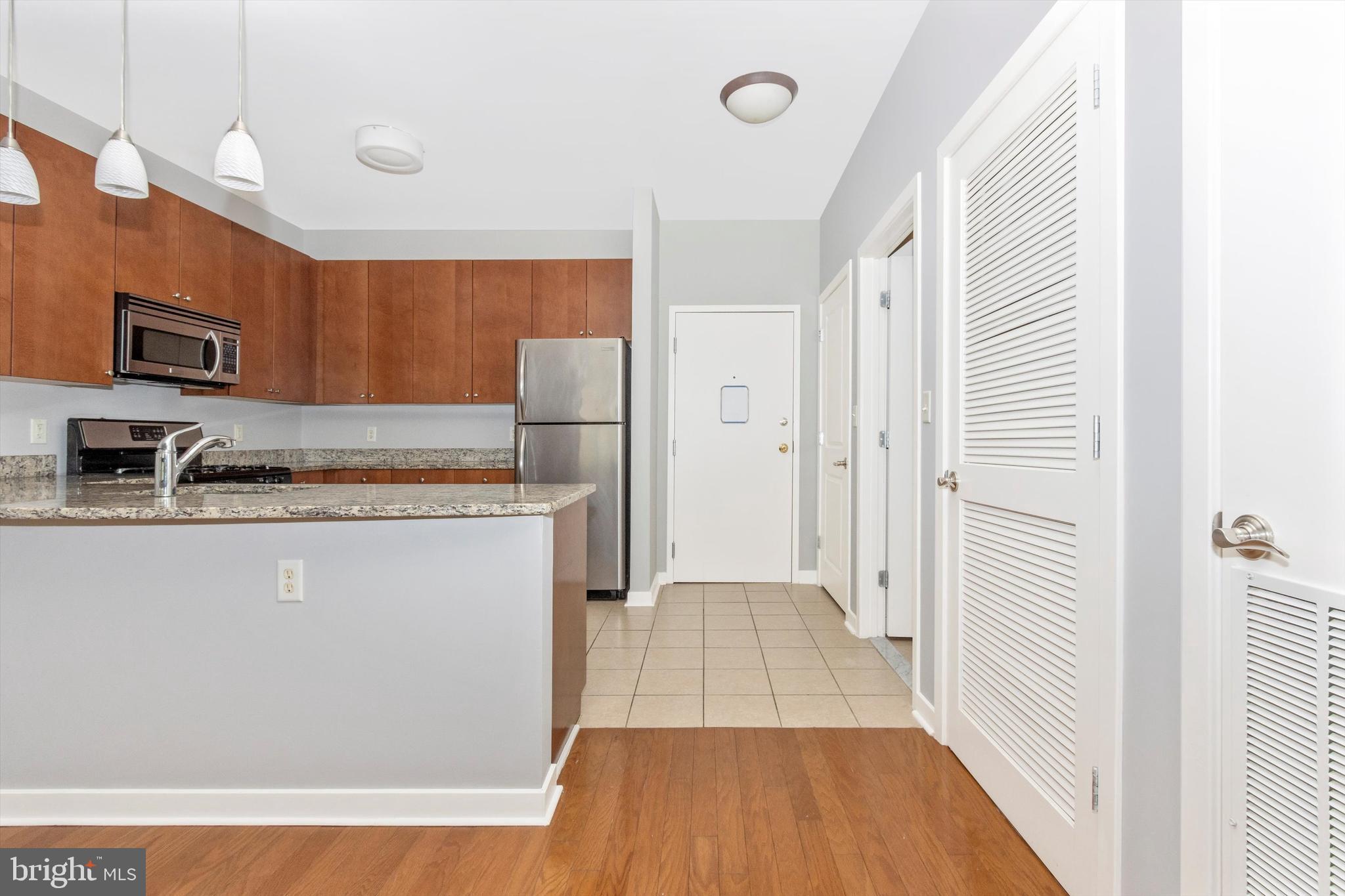 CHARLES VILLAGE - Residential