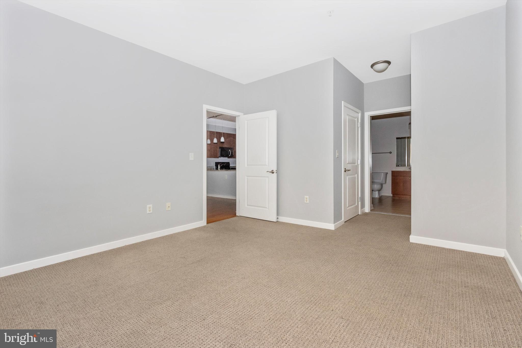 CHARLES VILLAGE - Residential