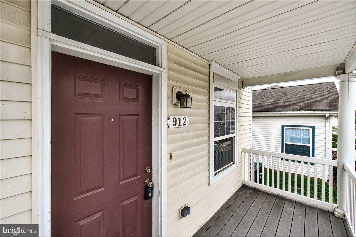 GATEWAY CROSSING - Residential