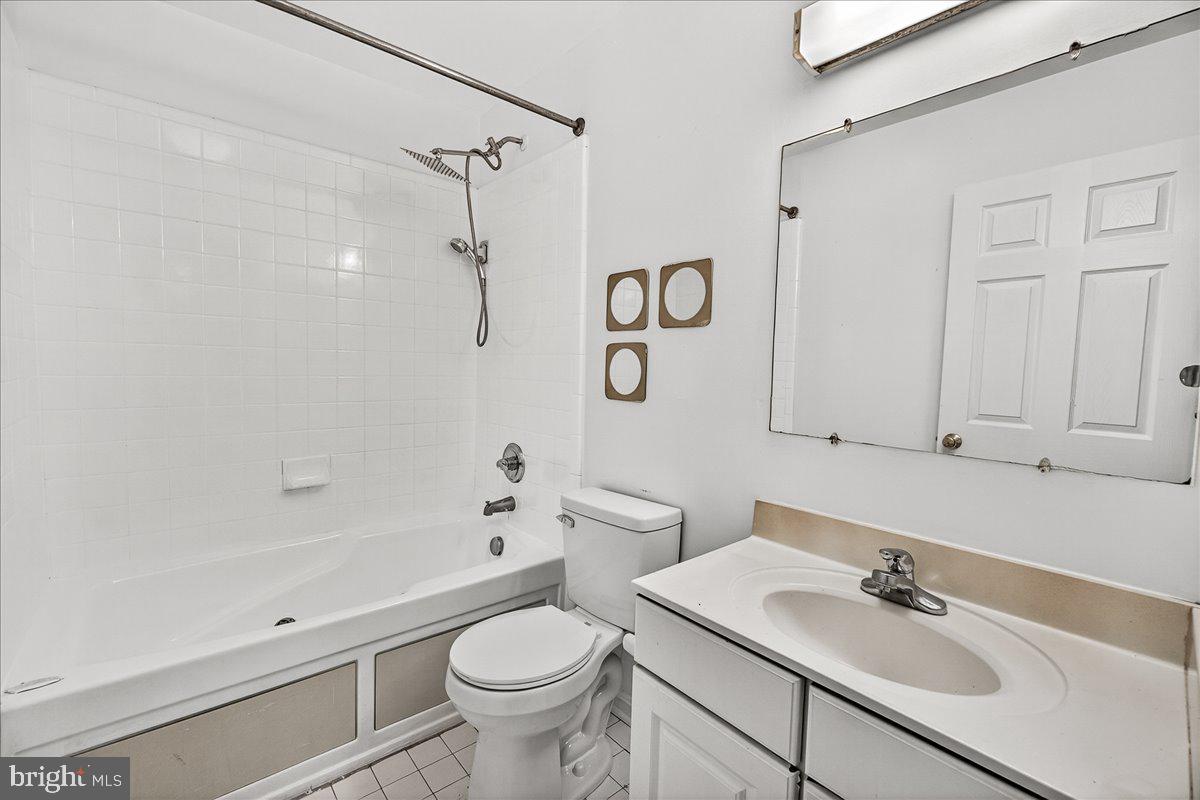 GATEWAY CROSSING - Residential