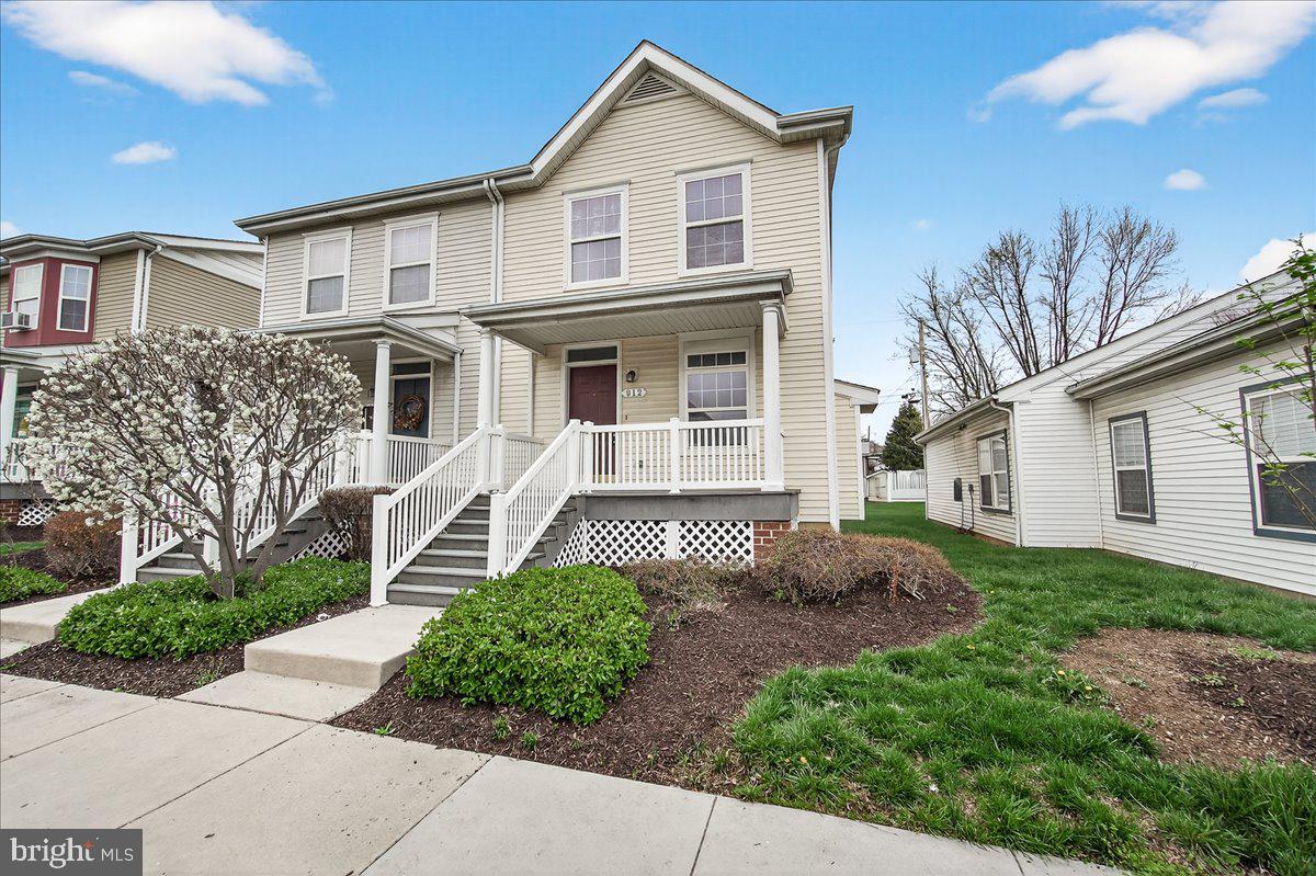 GATEWAY CROSSING - Residential