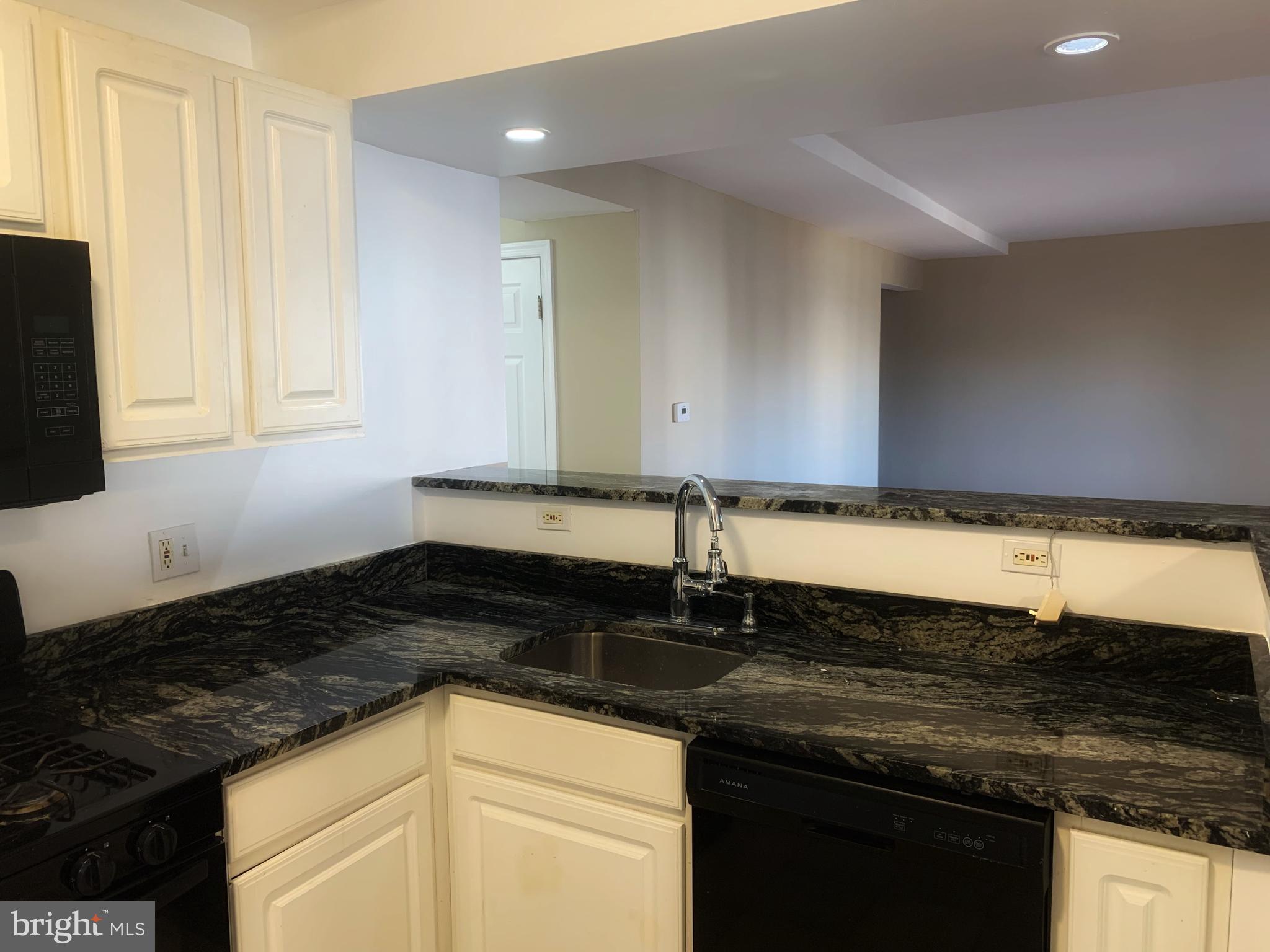 MARKHAM VIEW CONDOMINIUMS - Residential Lease