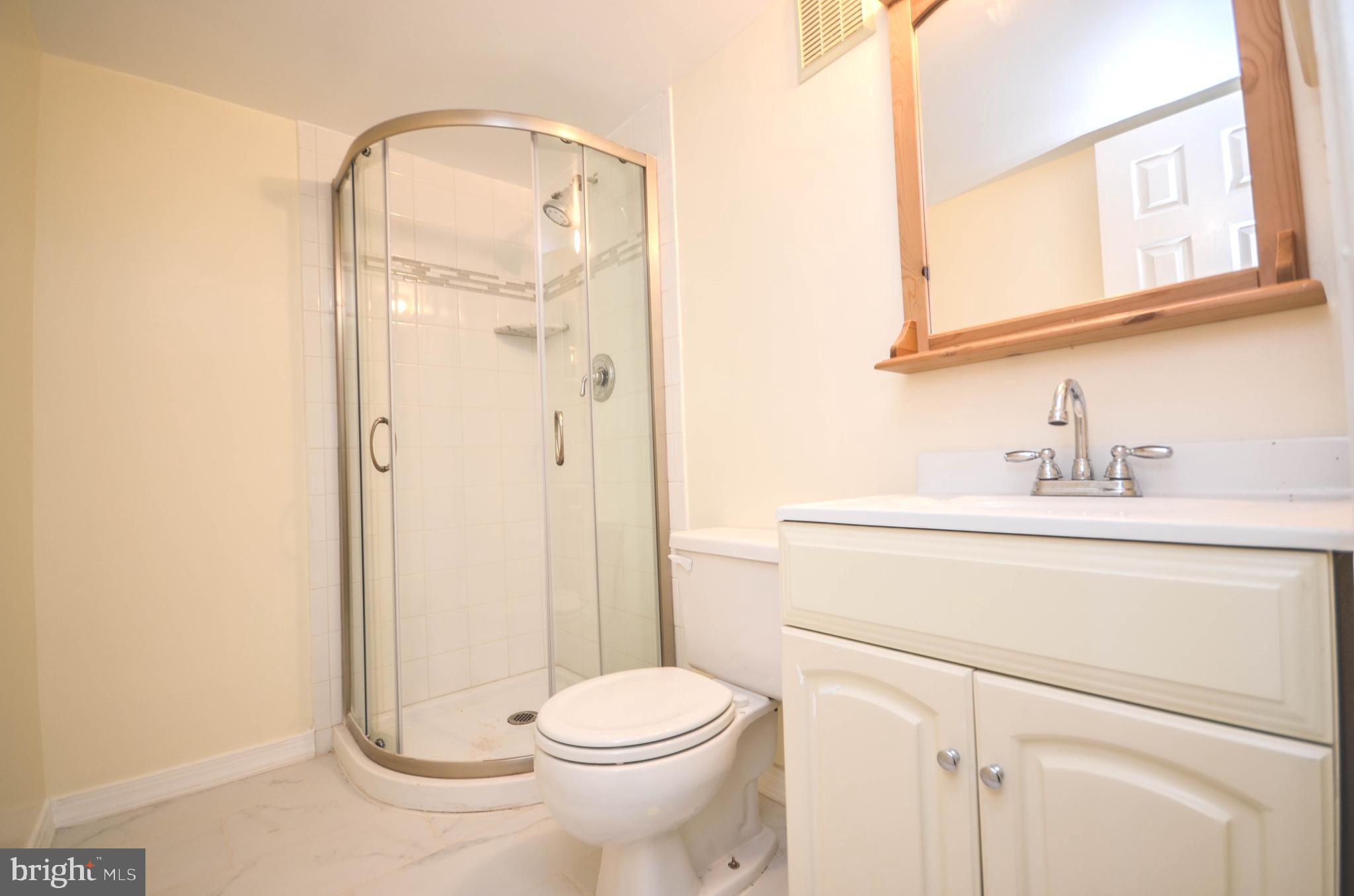 CAROLINE OAKS - Residential Lease