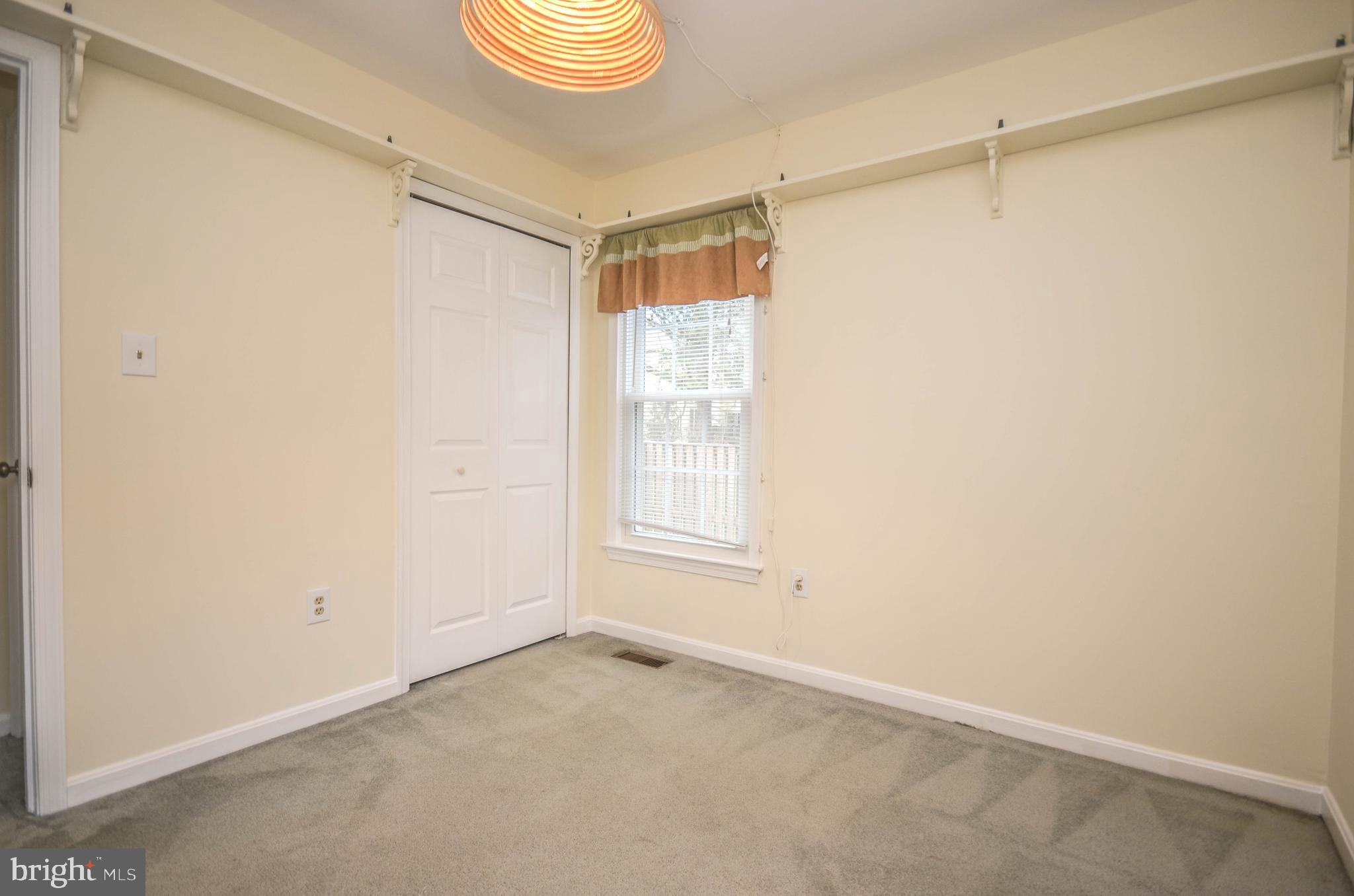 CAROLINE OAKS - Residential Lease