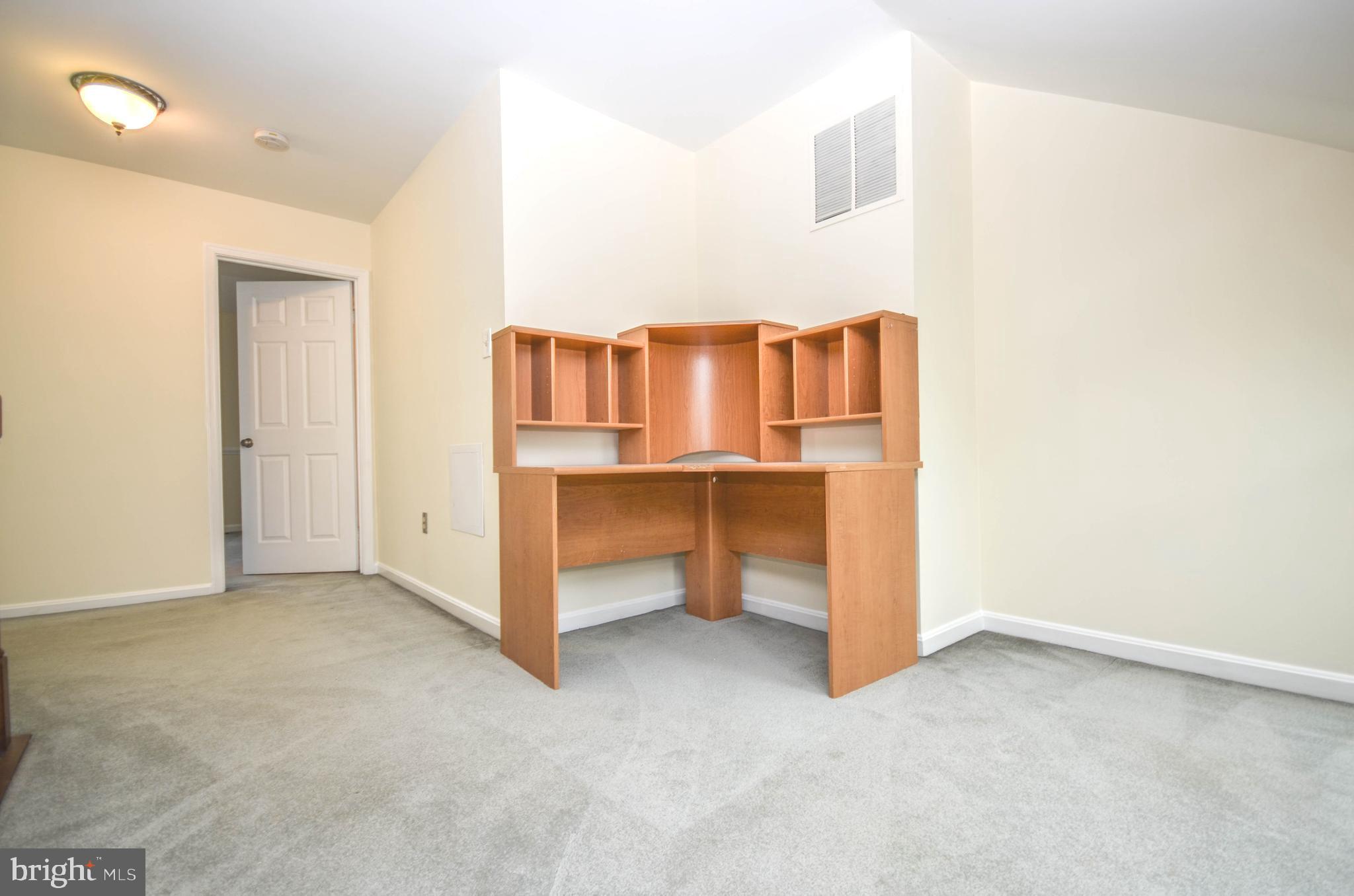 CAROLINE OAKS - Residential Lease