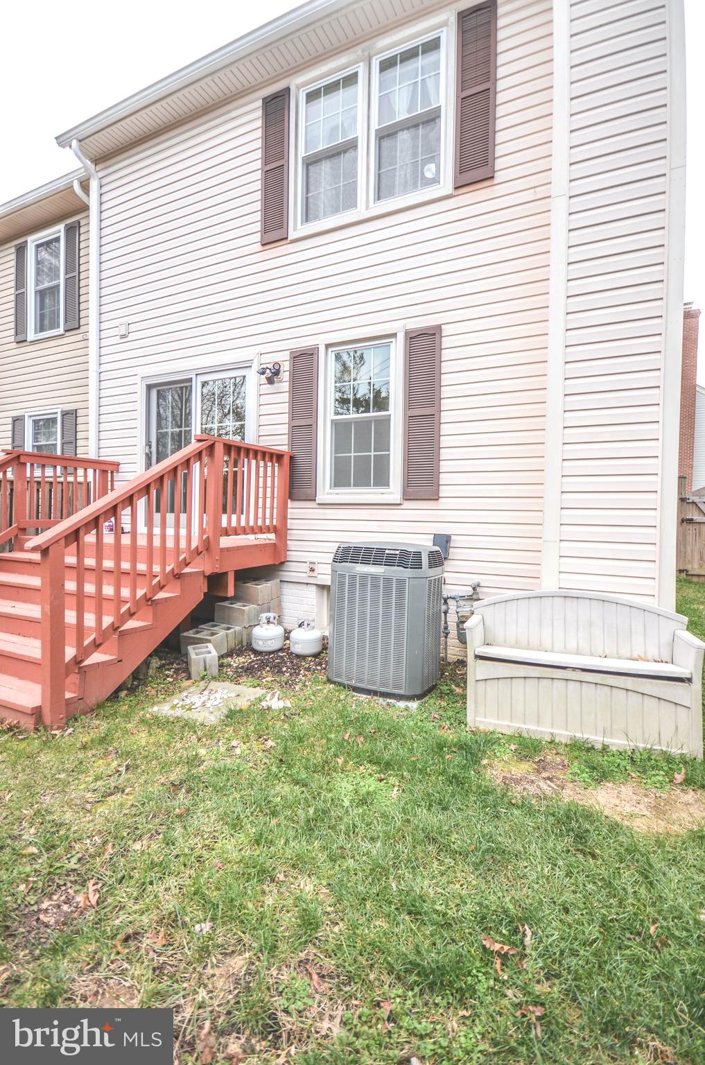 CAROLINE OAKS - Residential Lease