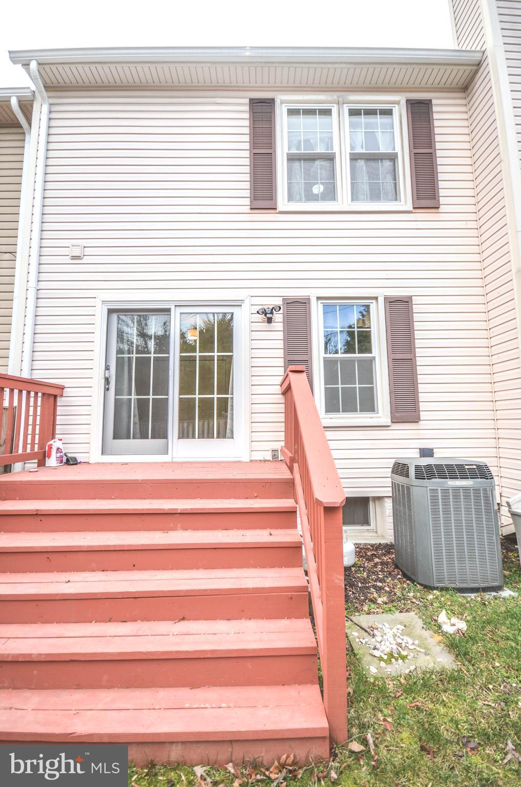 CAROLINE OAKS - Residential Lease