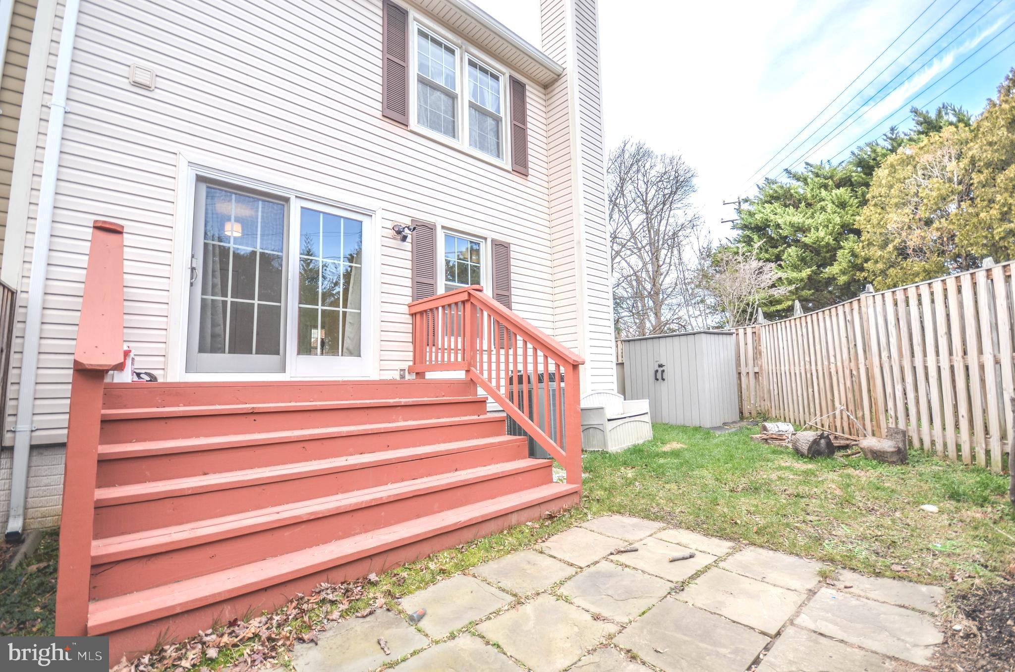 CAROLINE OAKS - Residential Lease