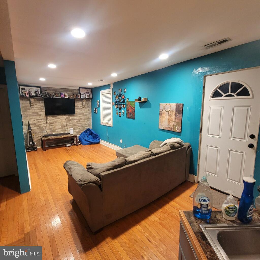 BROOKLYN PARK - Residential