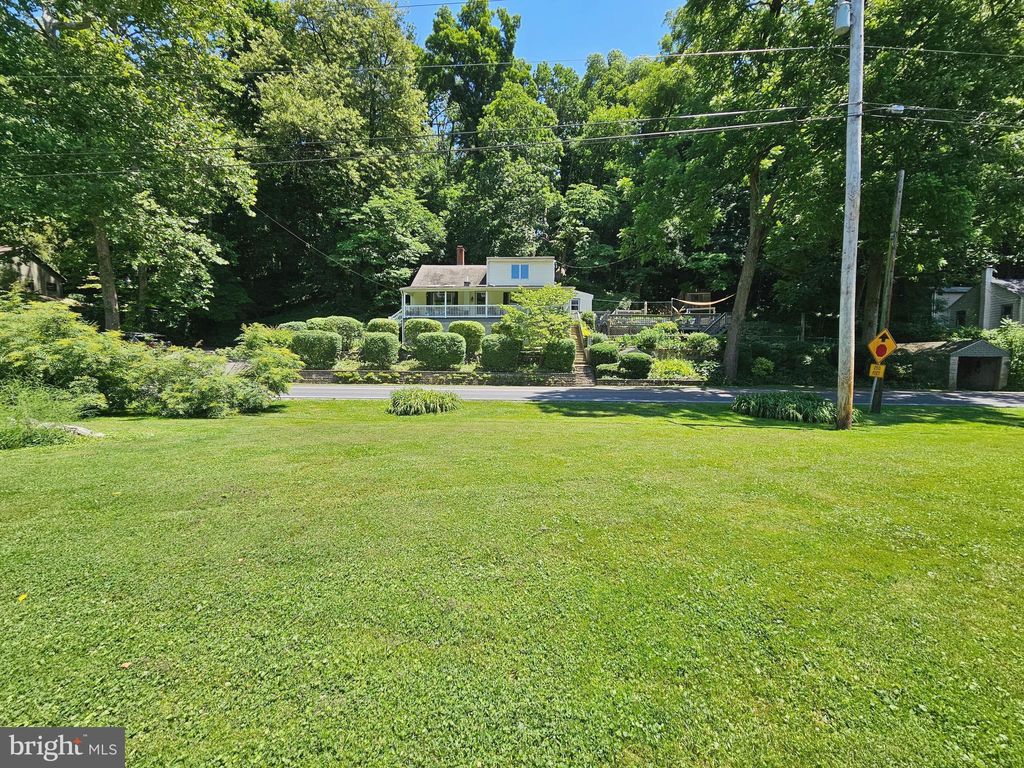 Photo of 1612 Morningside Drive, Lancaster, PA 17602 (MLS # PALA2052260)