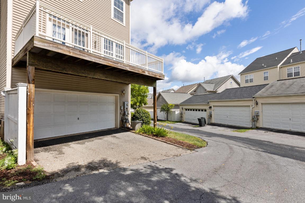 CLARKSBURG TOWN CENTER - Residential Lease