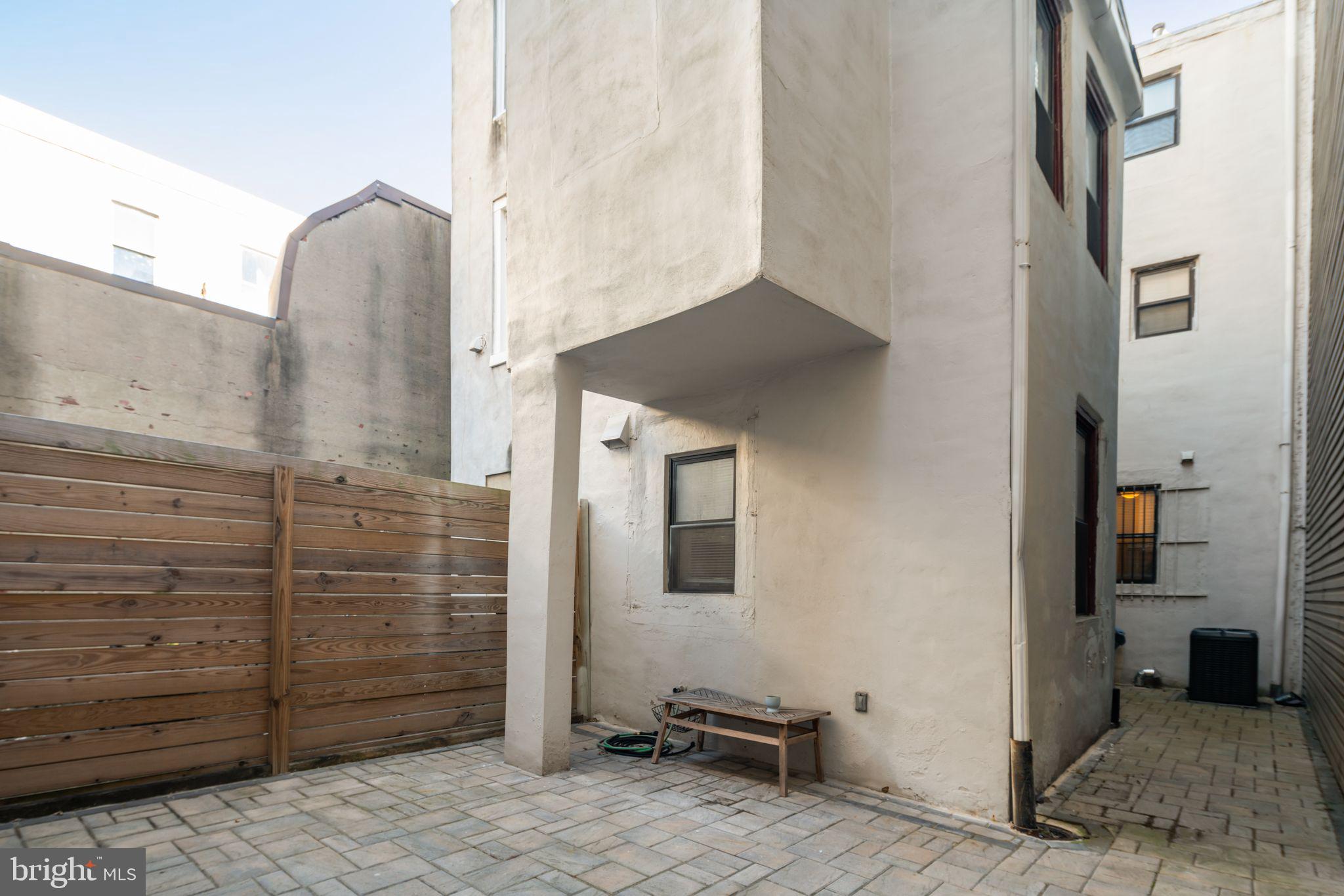 QUEEN VILLAGE - Residential Lease