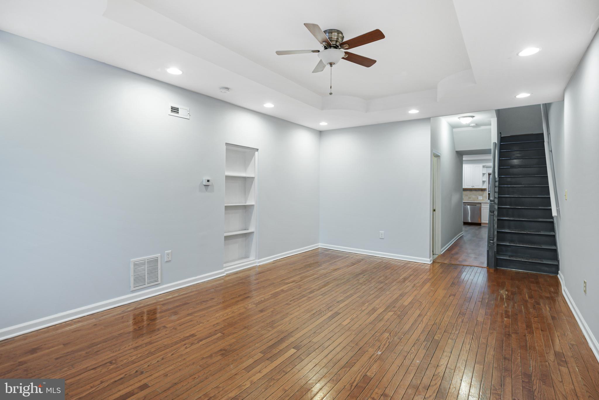 QUEEN VILLAGE - Residential Lease