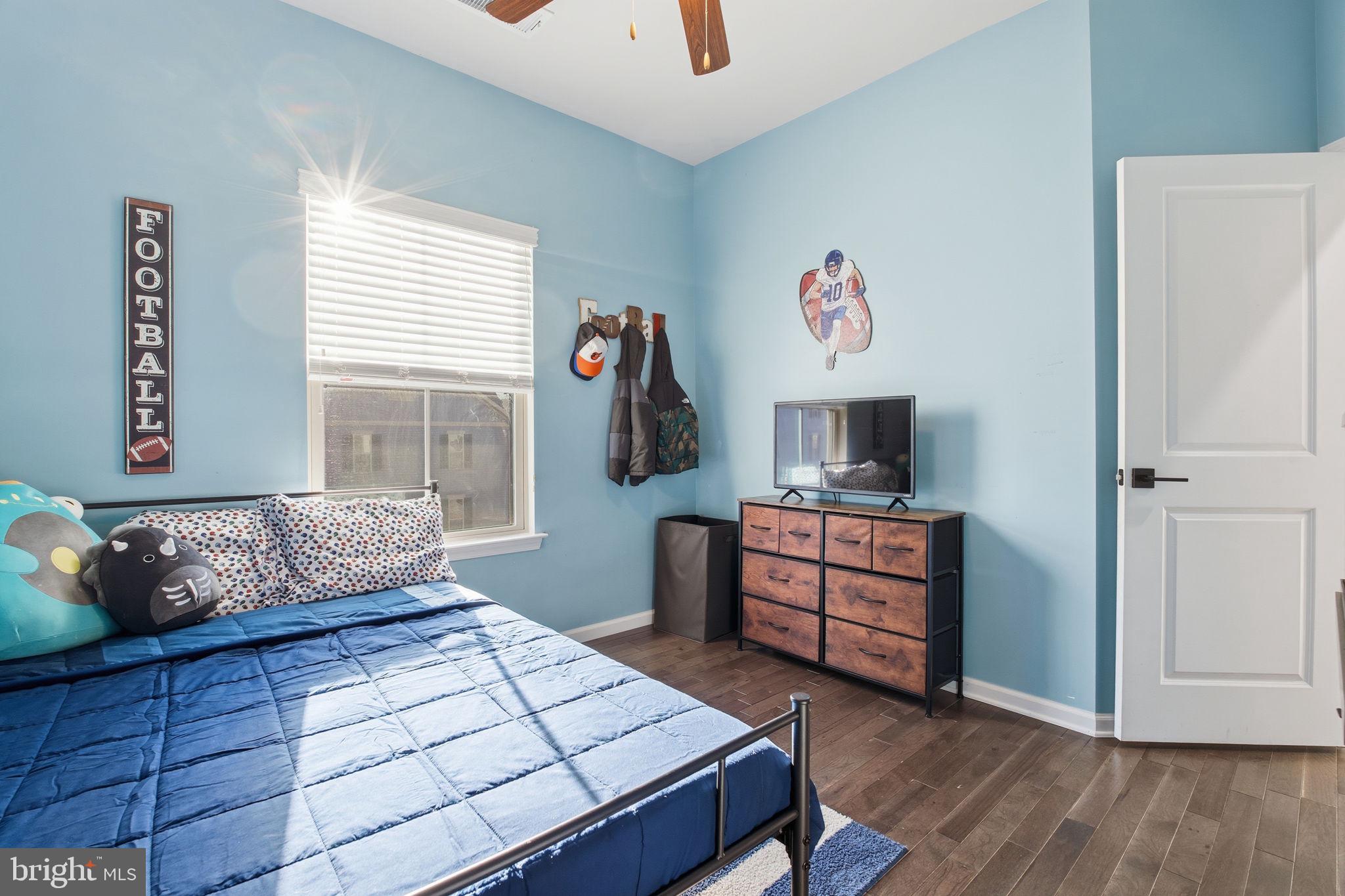 PONDVIEW - Residential