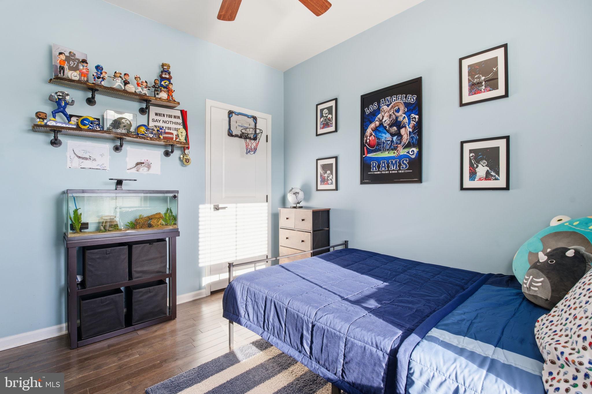 PONDVIEW - Residential