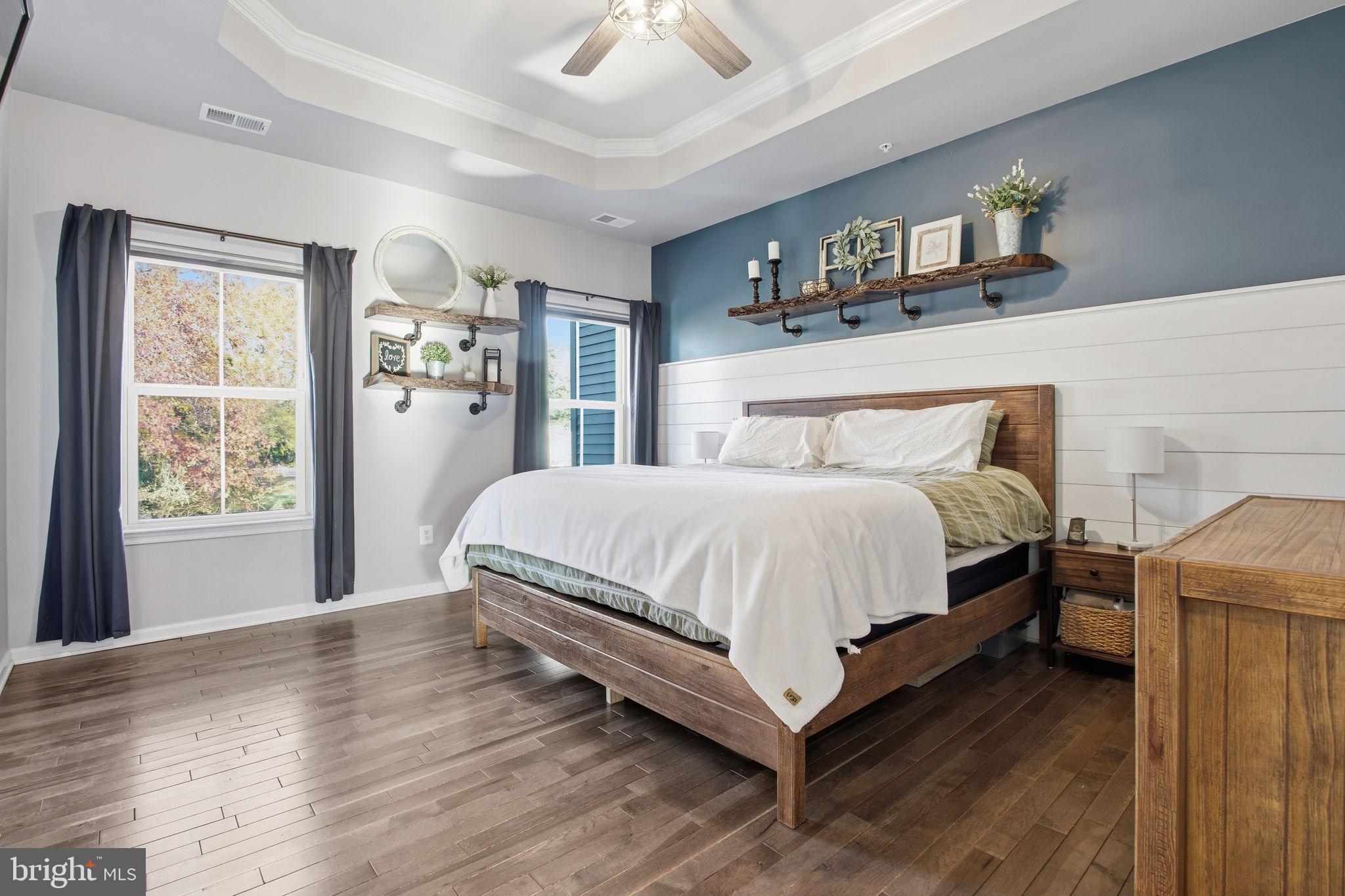 PONDVIEW - Residential