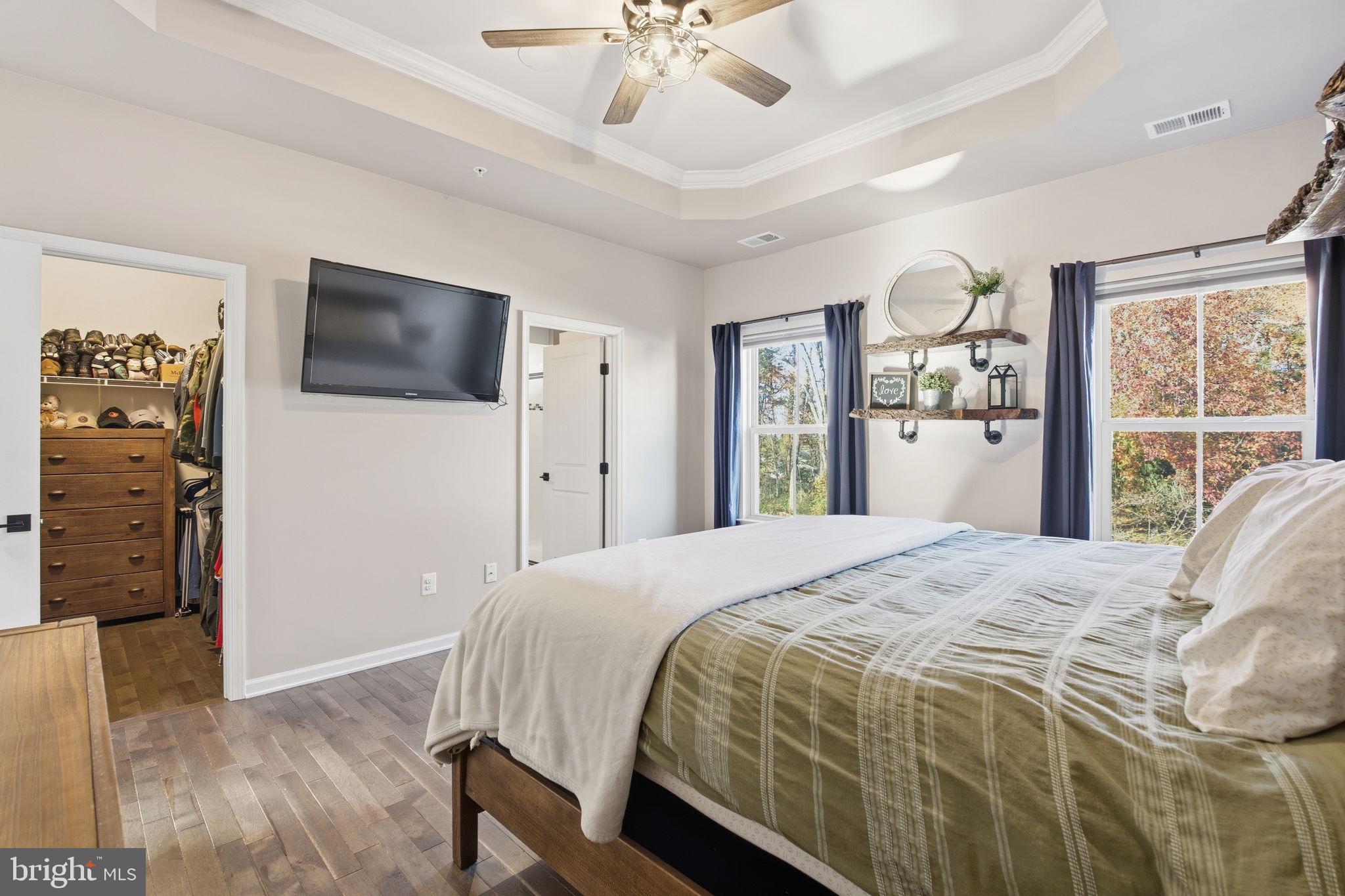 PONDVIEW - Residential