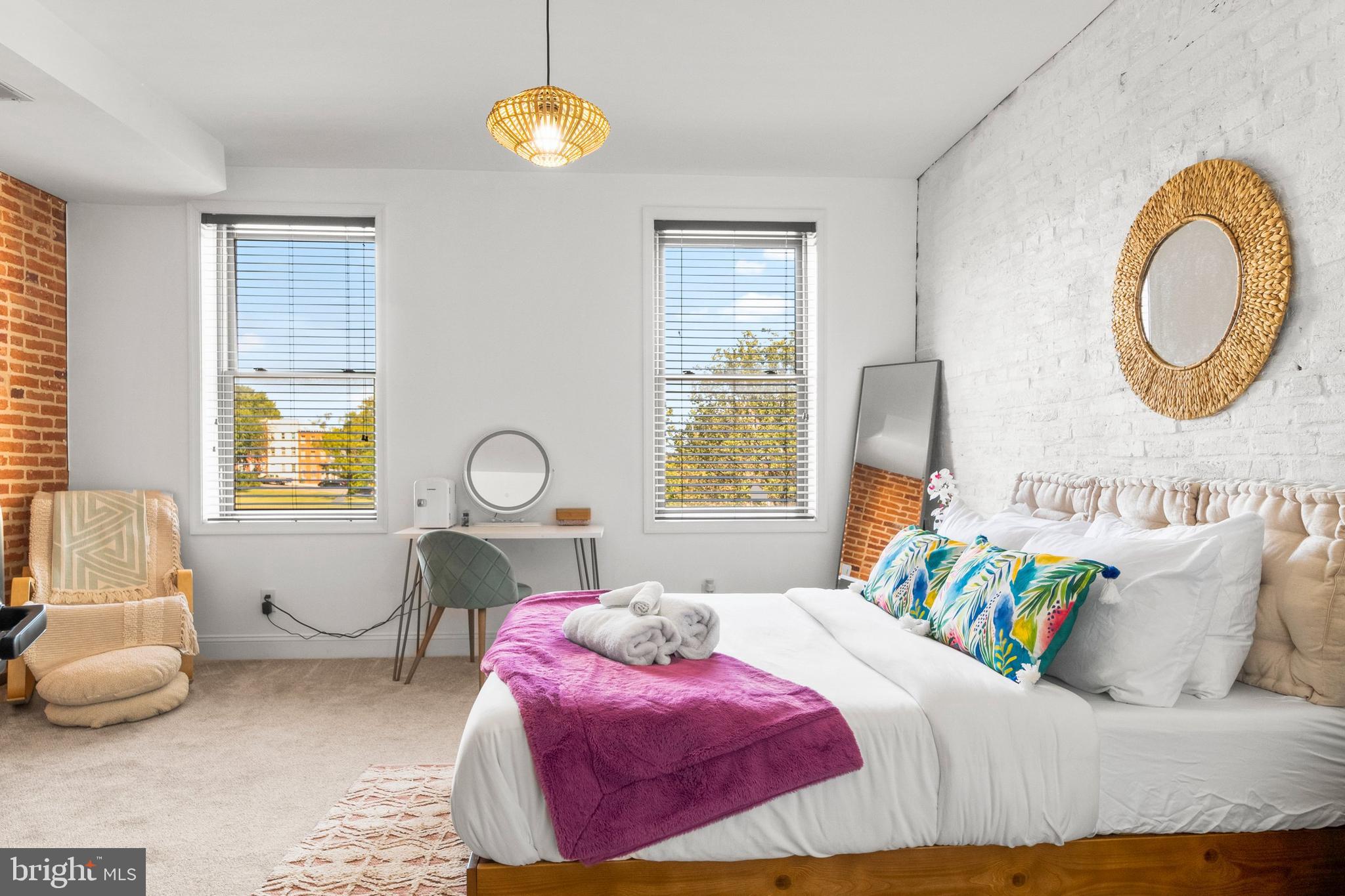 JOHNSTON SQUARE - Residential