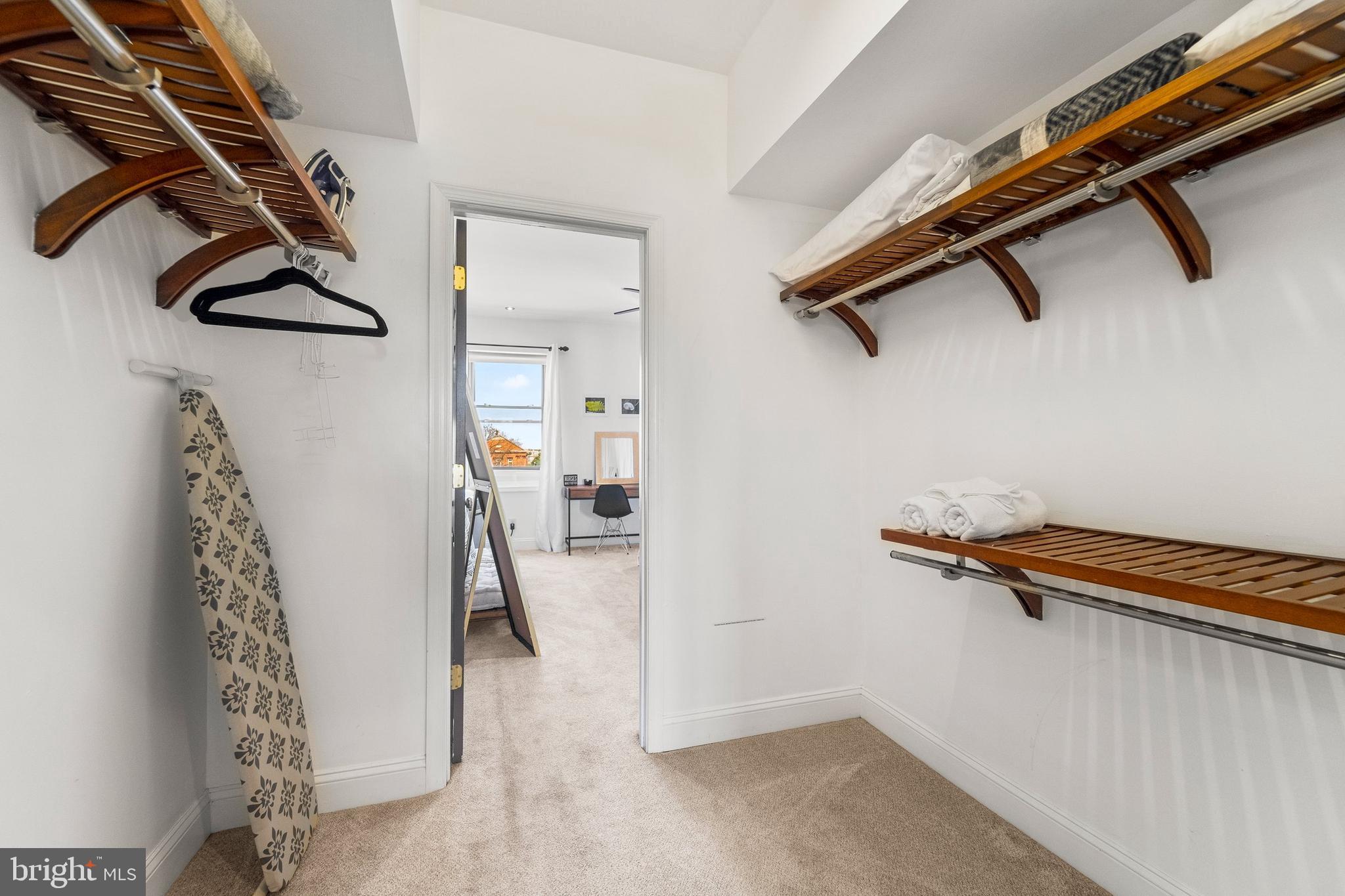 JOHNSTON SQUARE - Residential