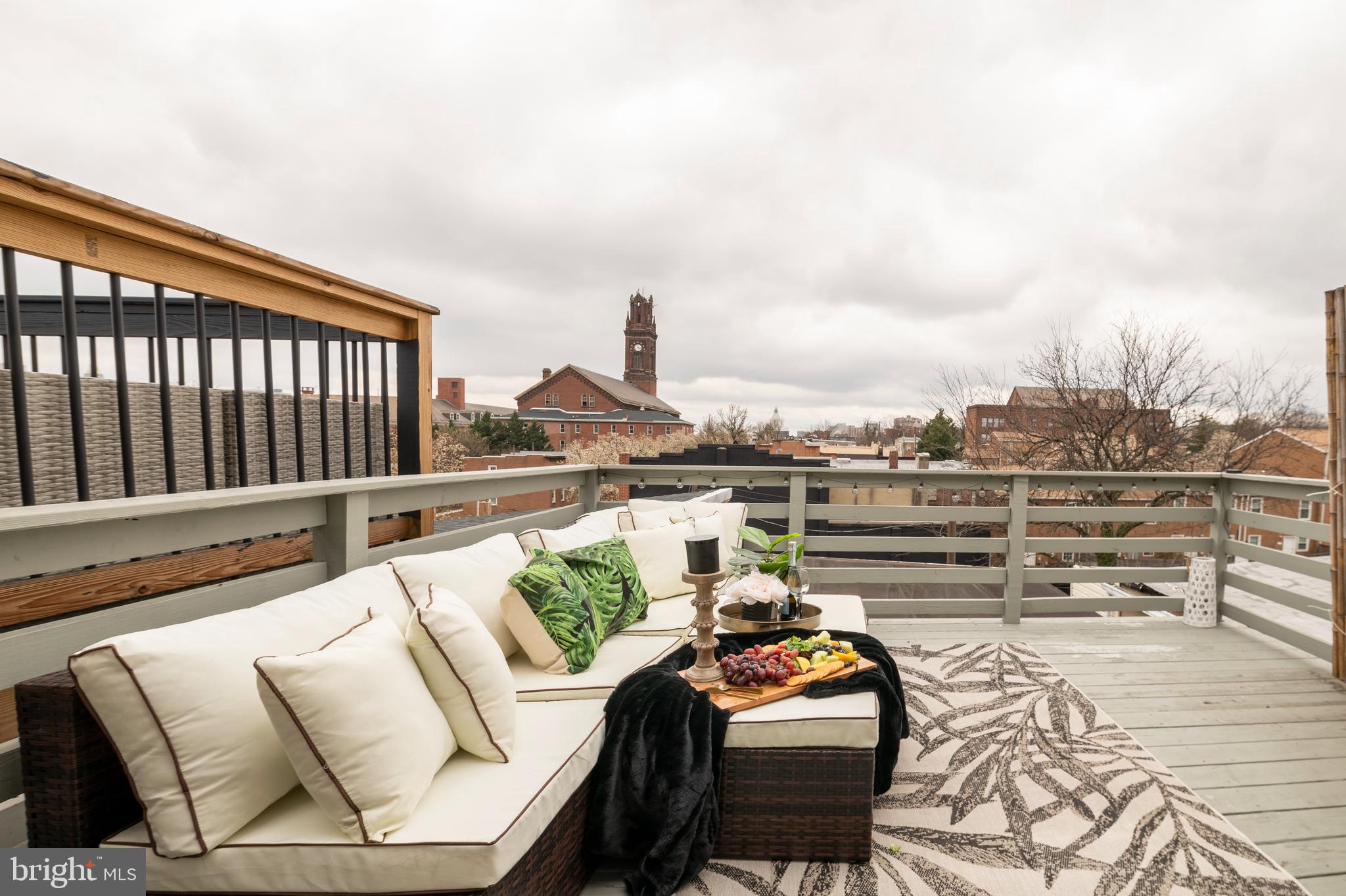 JOHNSTON SQUARE - Residential