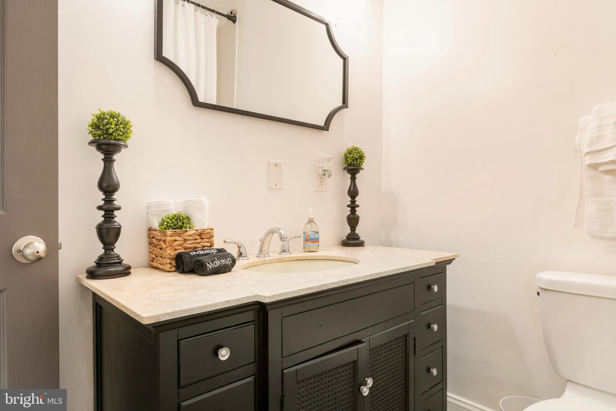 JOHNSTON SQUARE - Residential