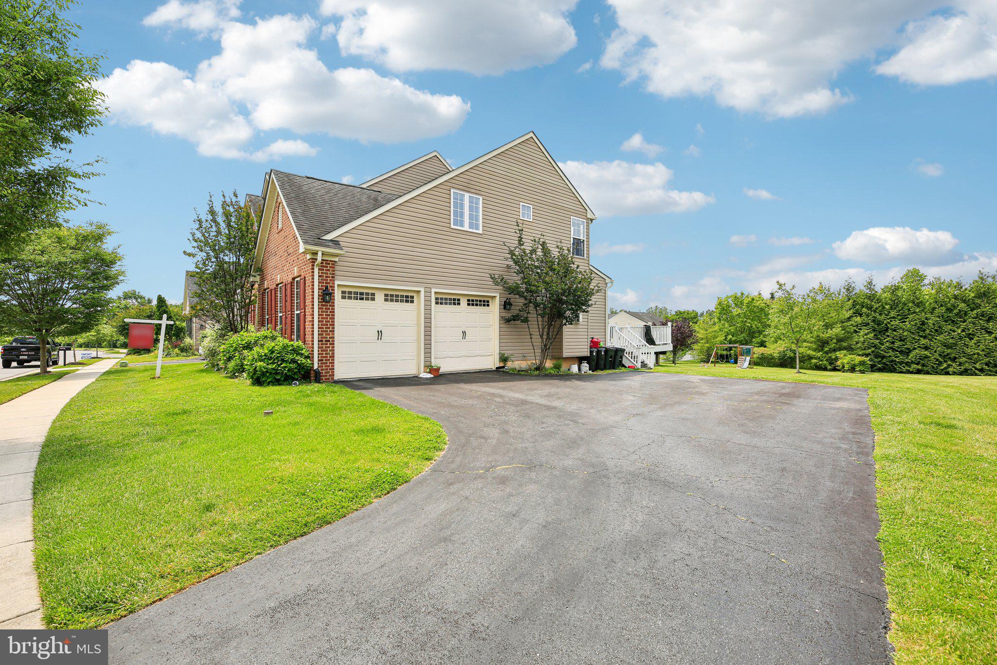4325 CROSS BROOK DRIVE