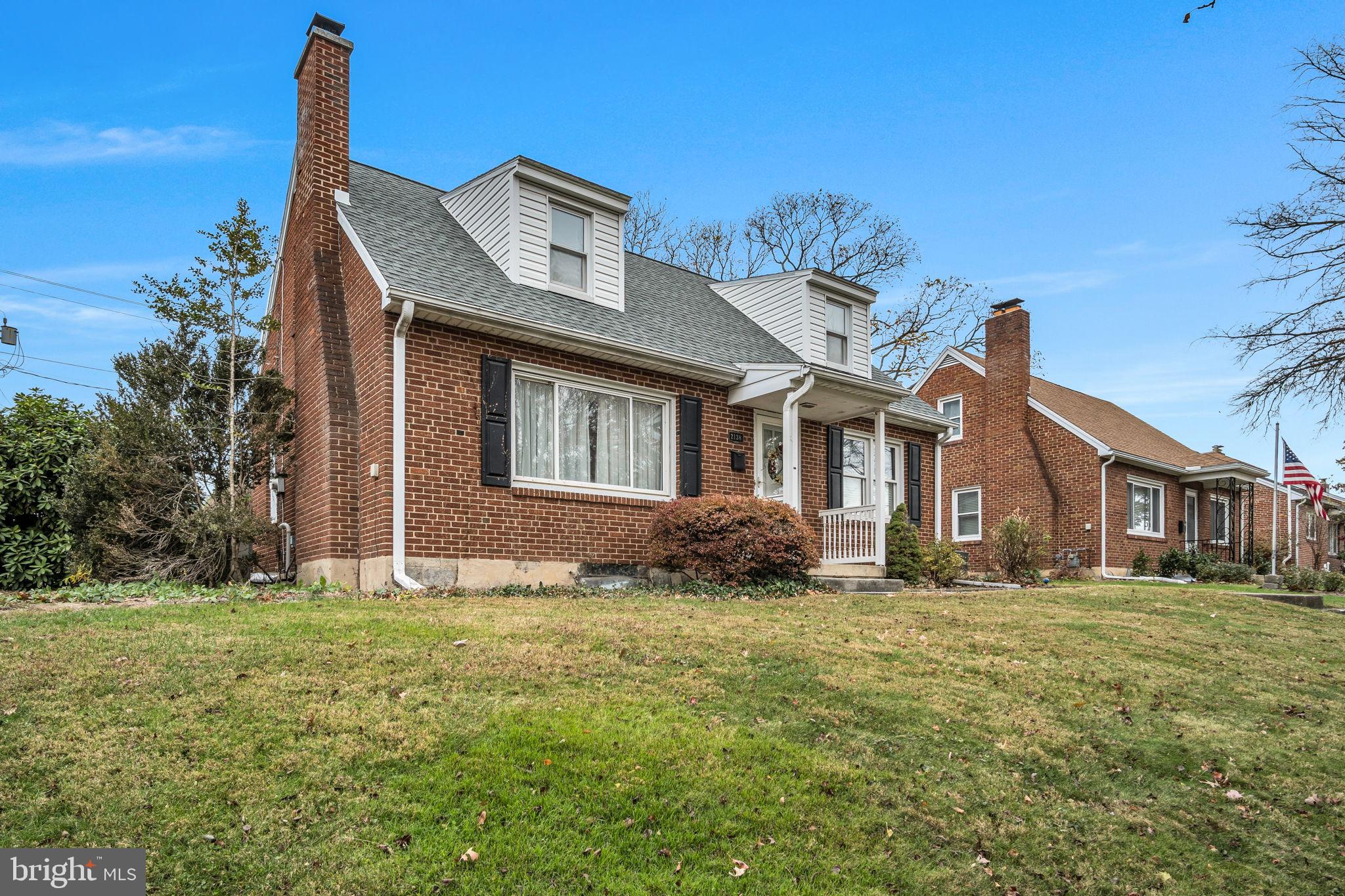 2138 CHESTNUT STREET