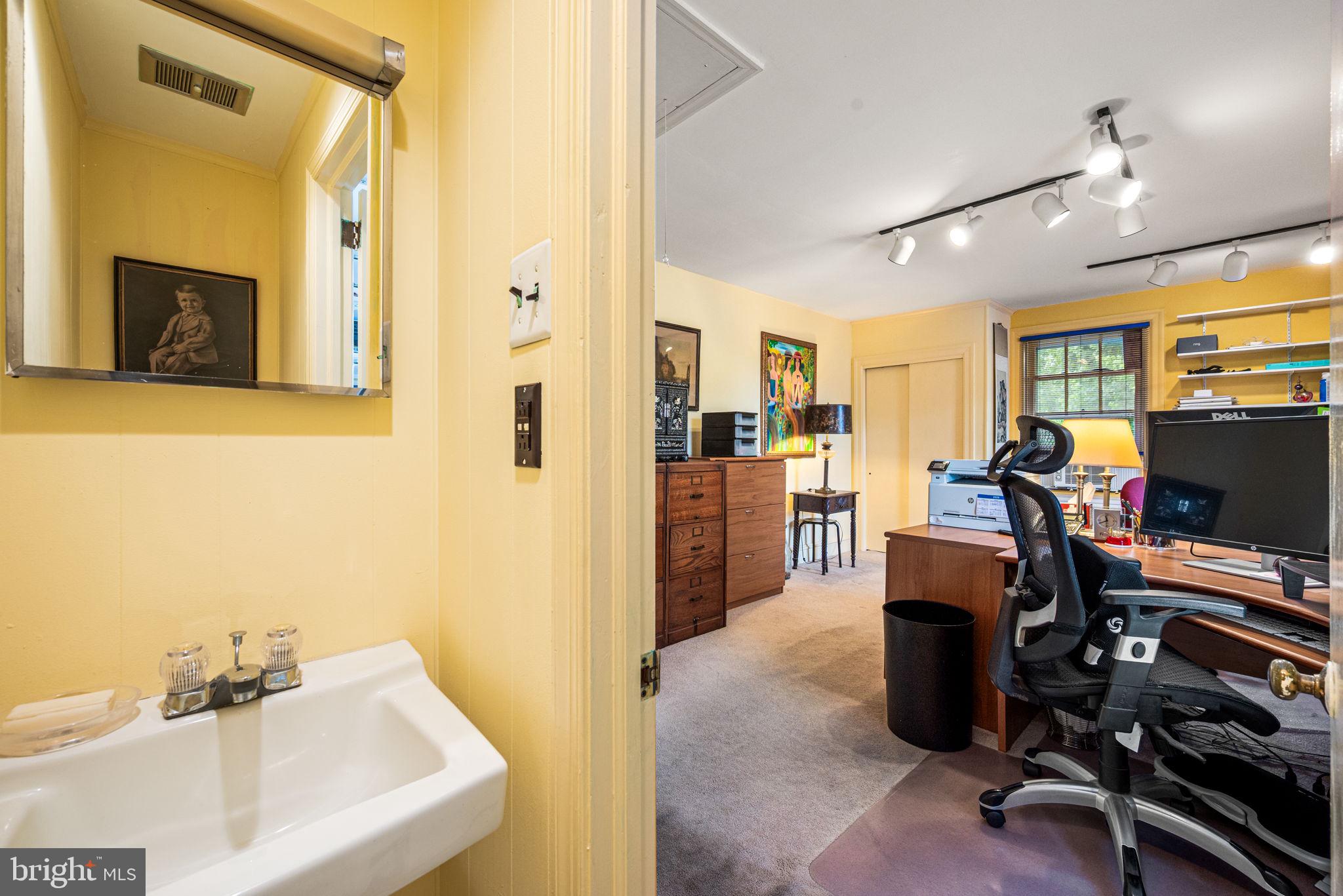 NARBERTH - Residential