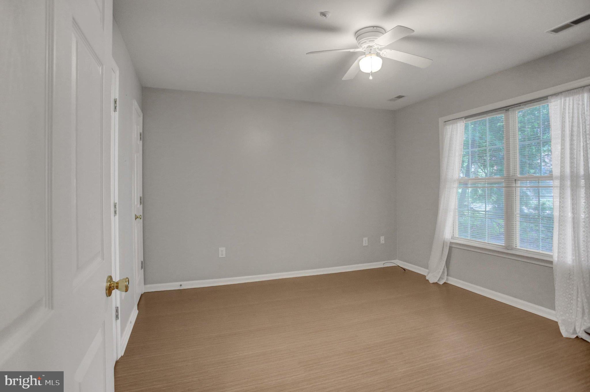 1153 LINDSAY LANE