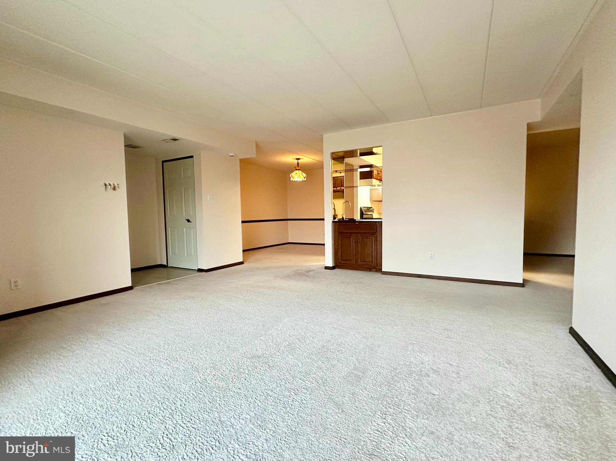 VILLAGE SHIRES - Residential Lease