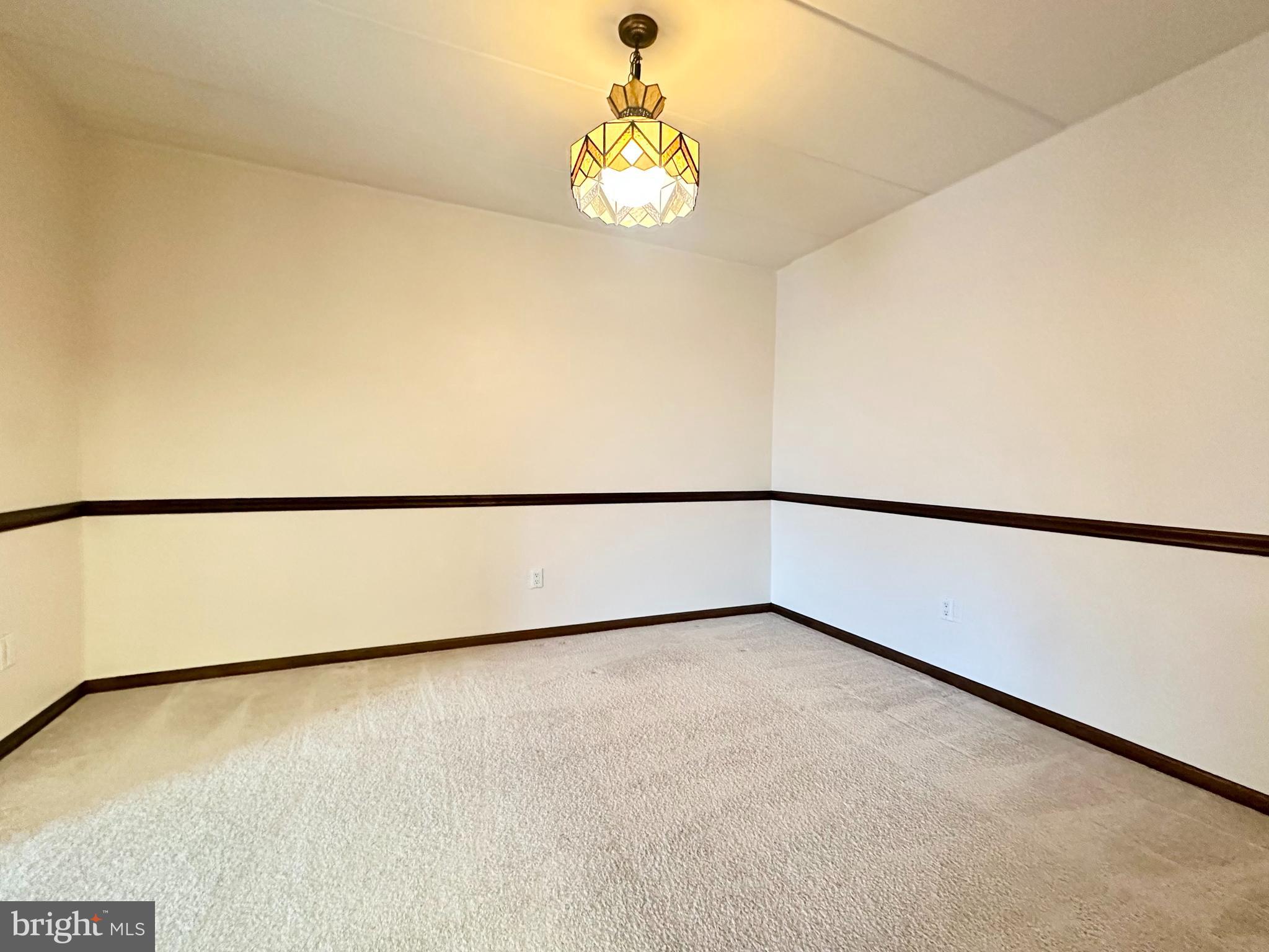 VILLAGE SHIRES - Residential Lease