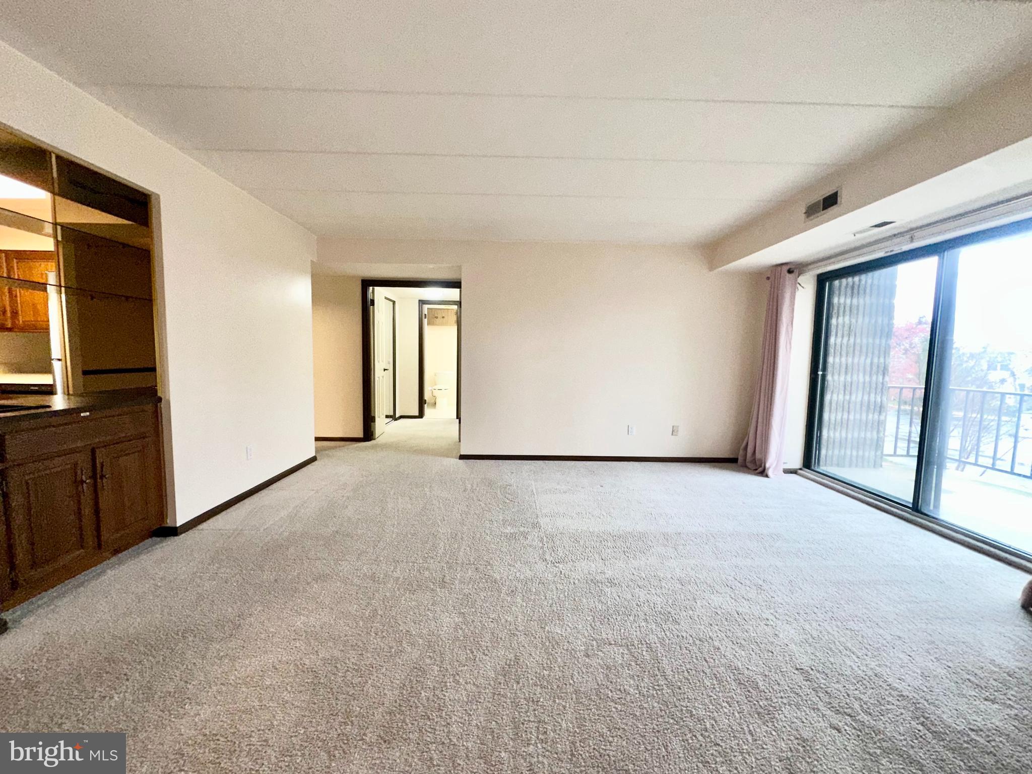 VILLAGE SHIRES - Residential Lease