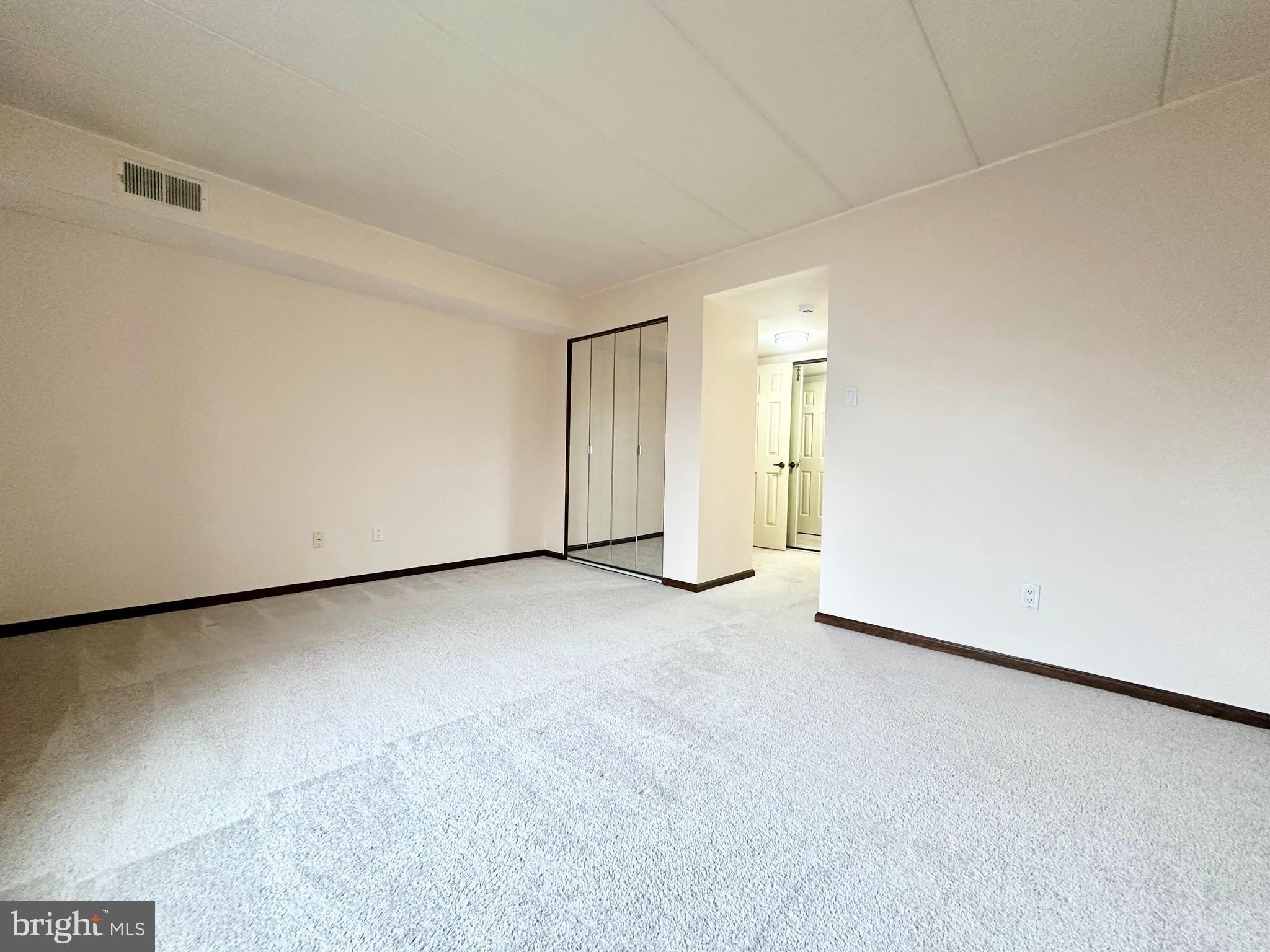 VILLAGE SHIRES - Residential Lease