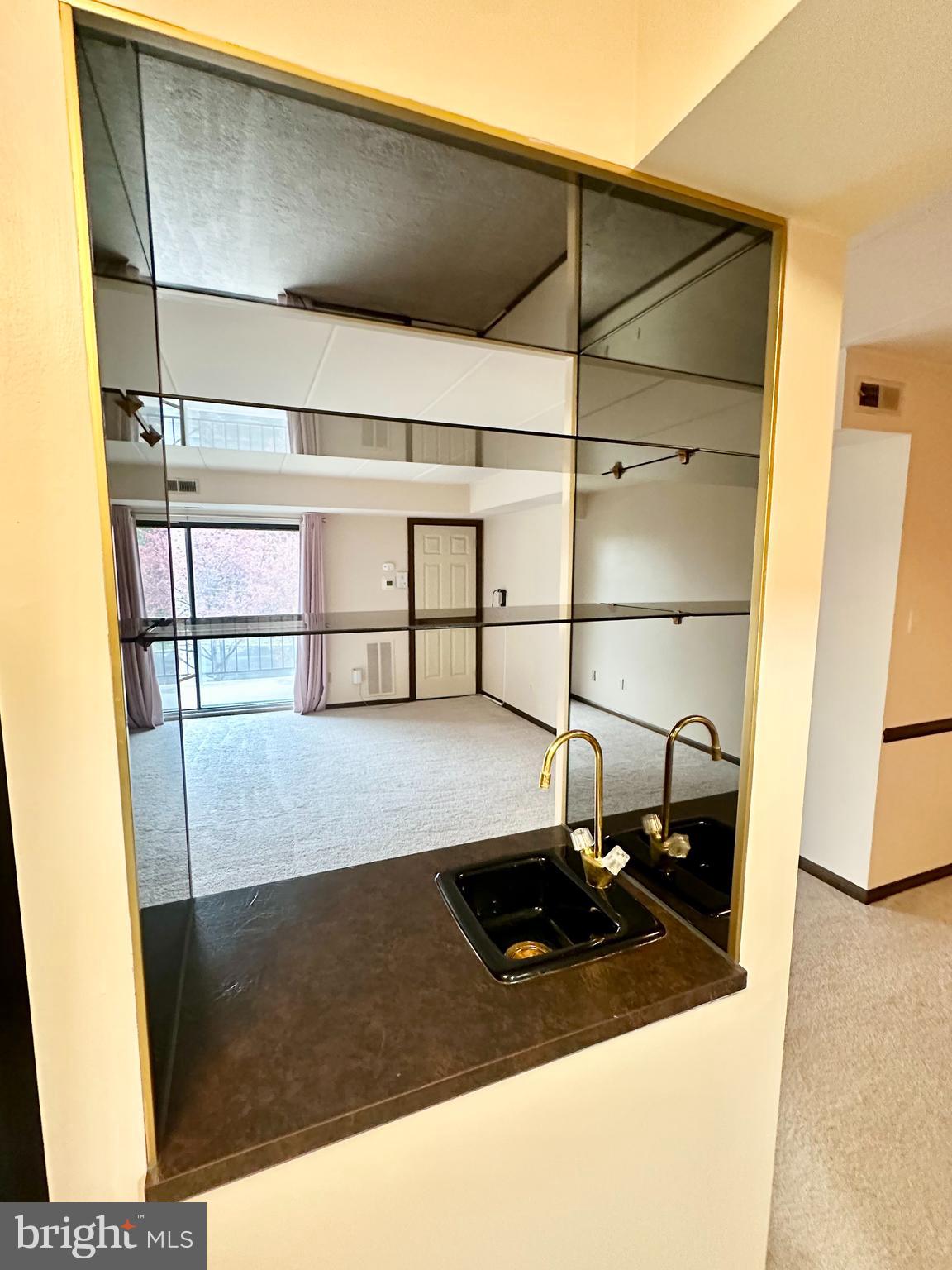 VILLAGE SHIRES - Residential Lease