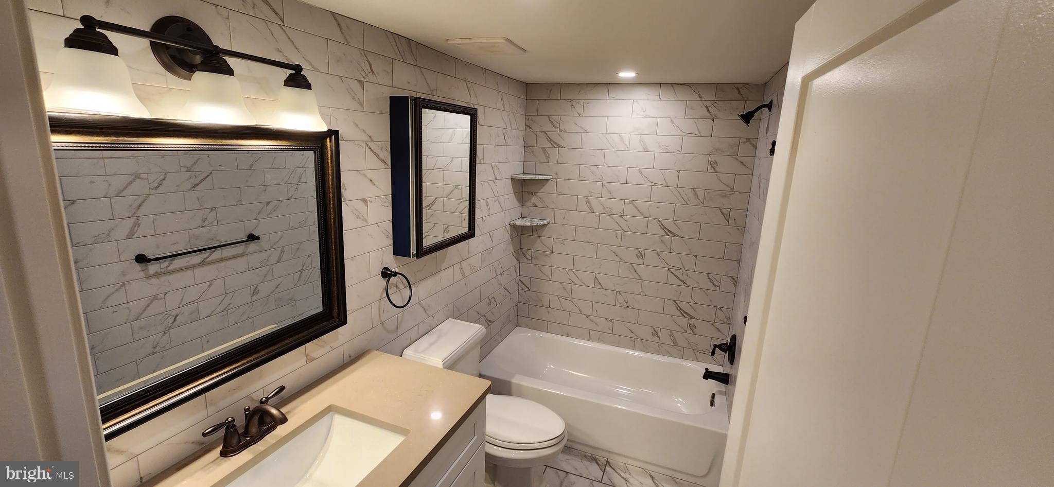 DOYLESTOWN - Residential