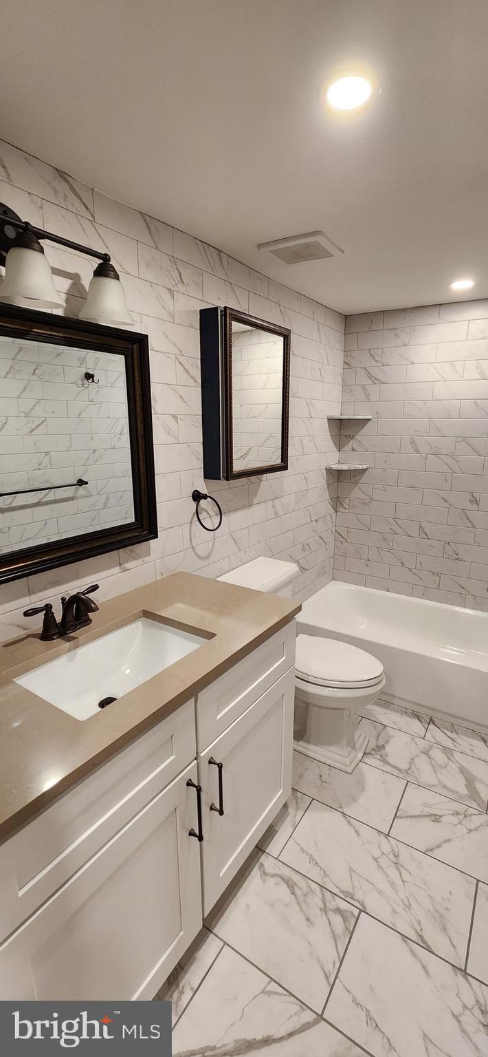 DOYLESTOWN - Residential