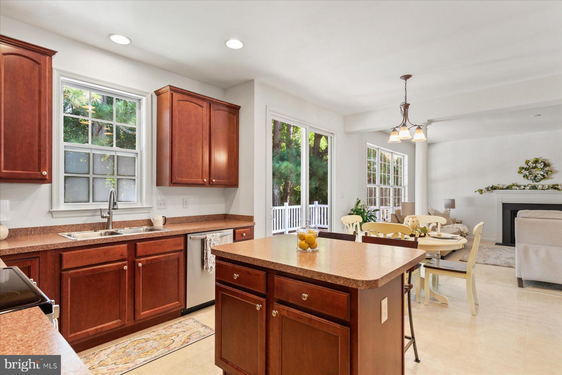 WILLOW BROOK - Residential