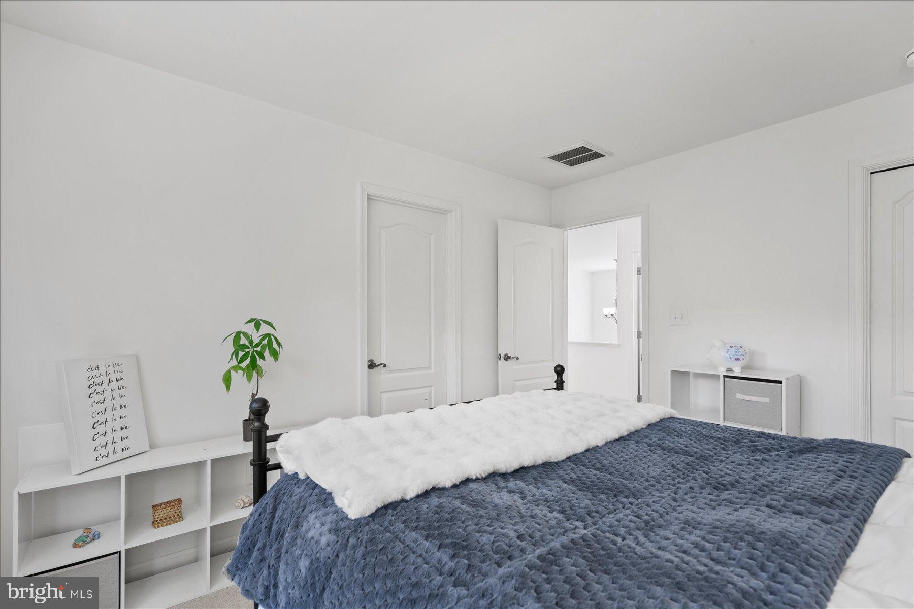 WILLOW BROOK - Residential