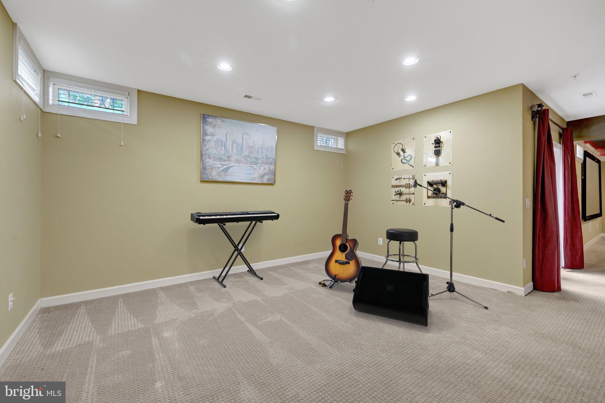 SOUTH BANK - Residential