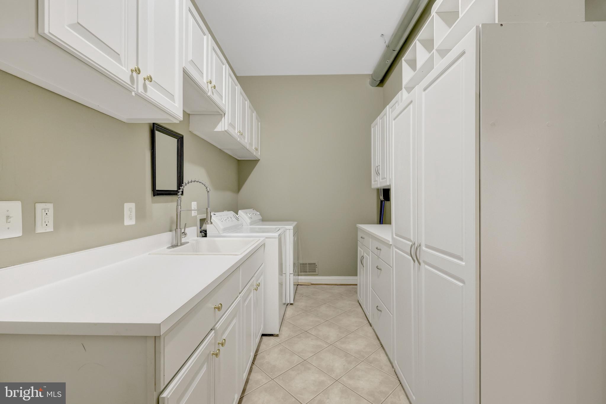 SOUTH BANK - Residential