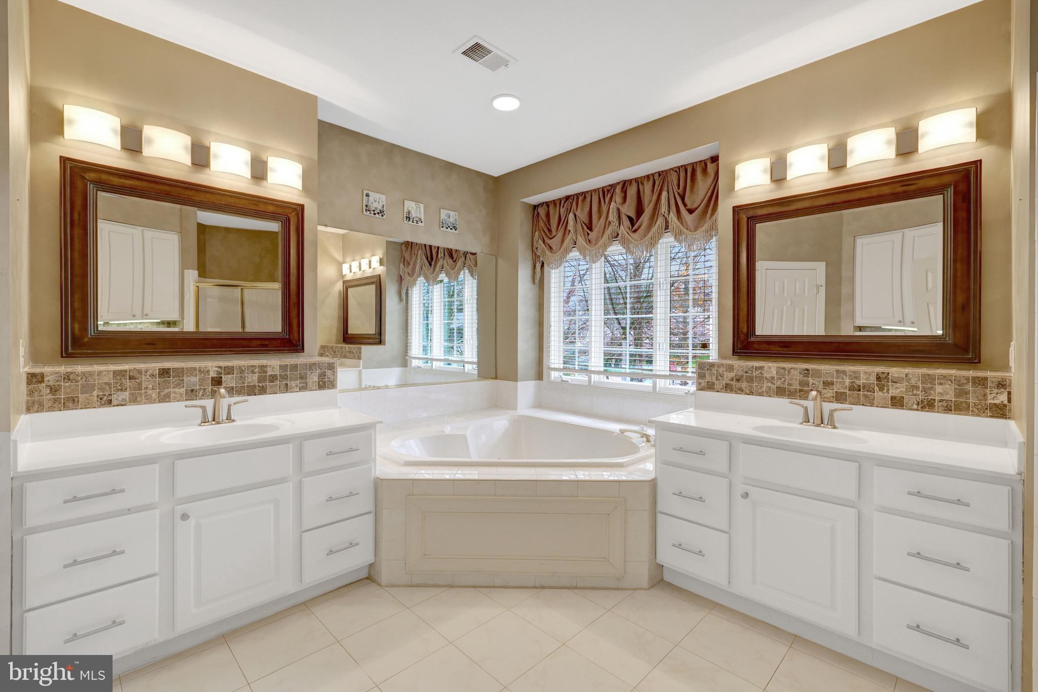 SOUTH BANK - Residential