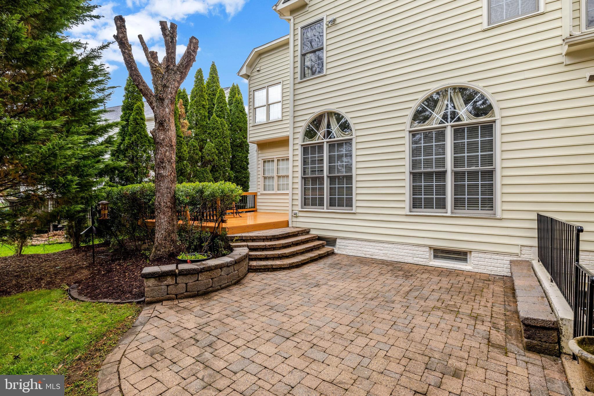 SOUTH BANK - Residential